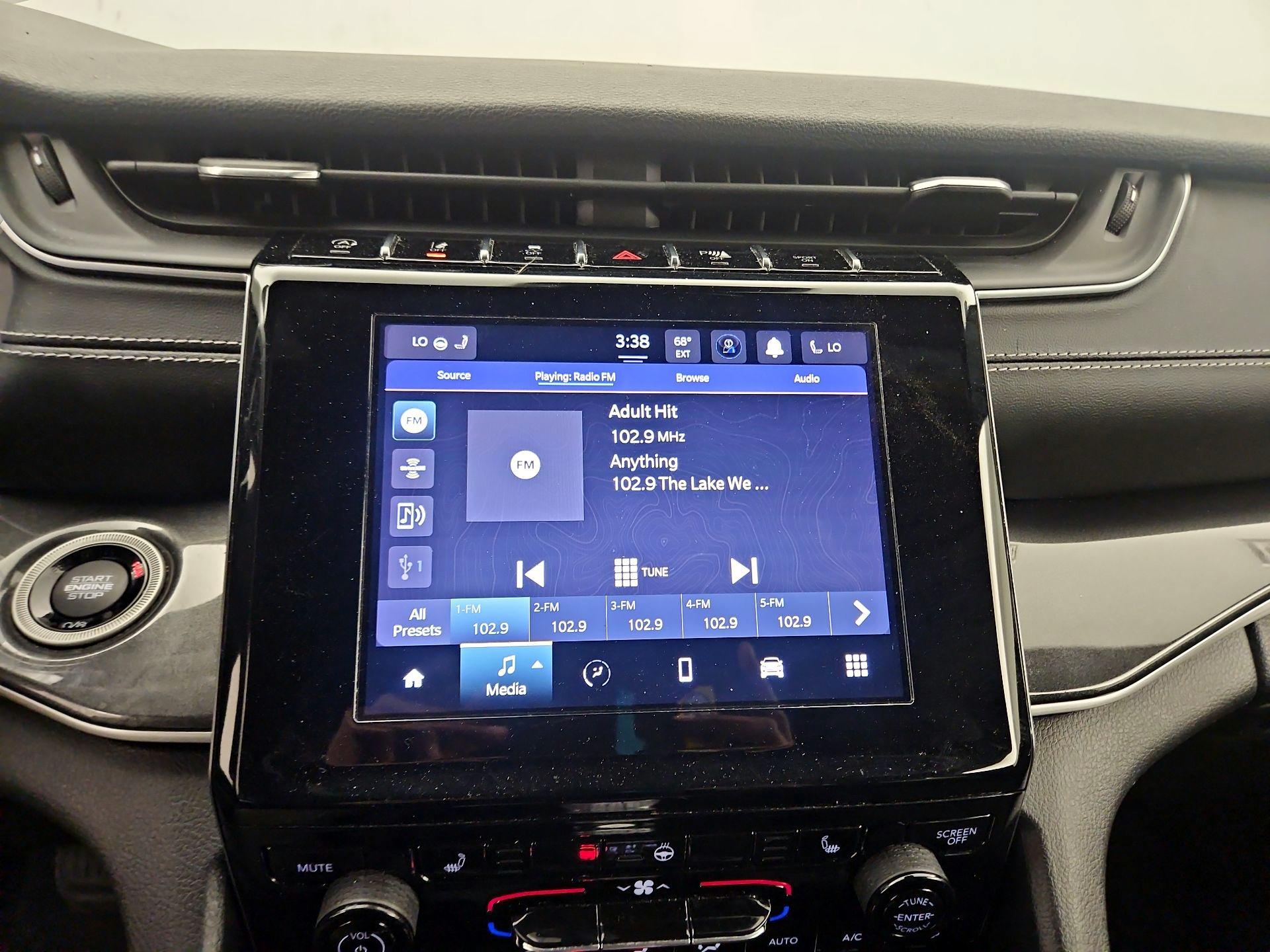 Thumbnail: 2021 Jeep Grand Cherokee L - 15