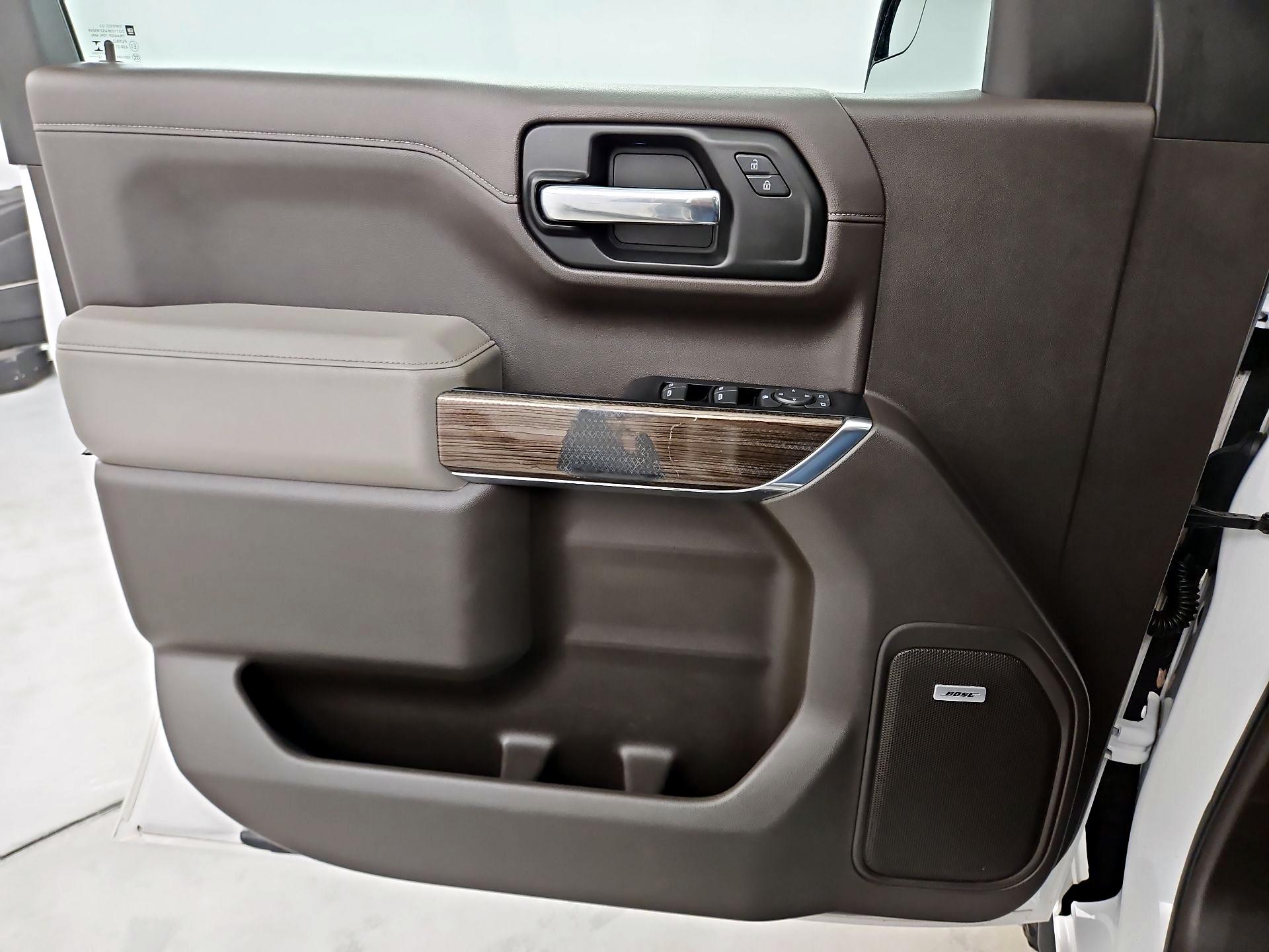Thumbnail: 2020 Chevrolet Silverado 1500 - 12
