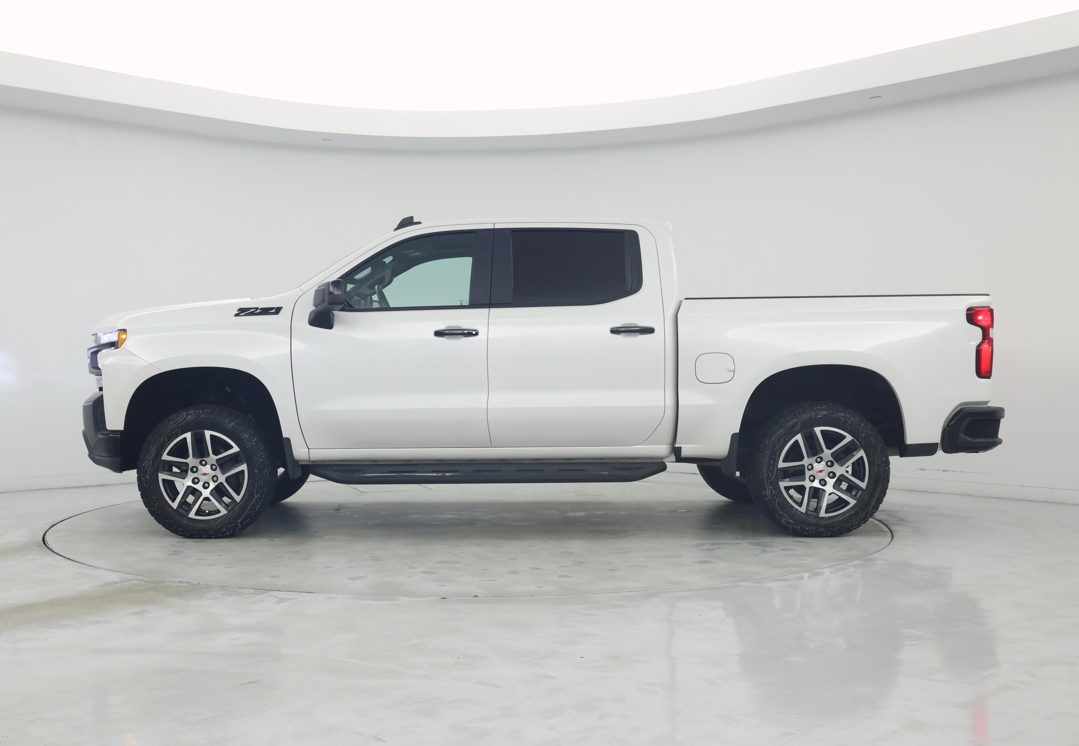 Thumbnail: 2020 Chevrolet Silverado 1500 - 3