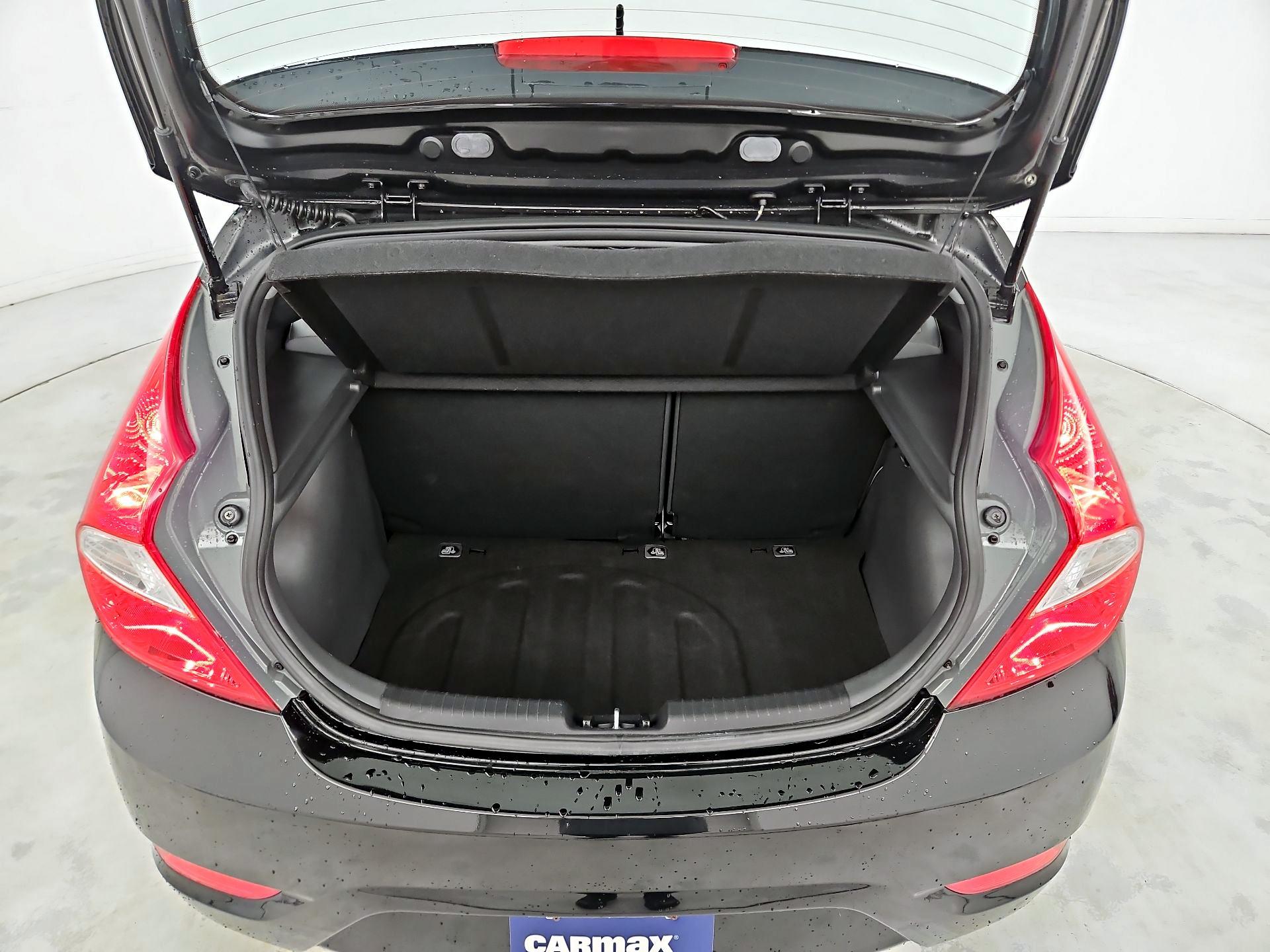 Thumbnail: 2015 Hyundai Accent - 19