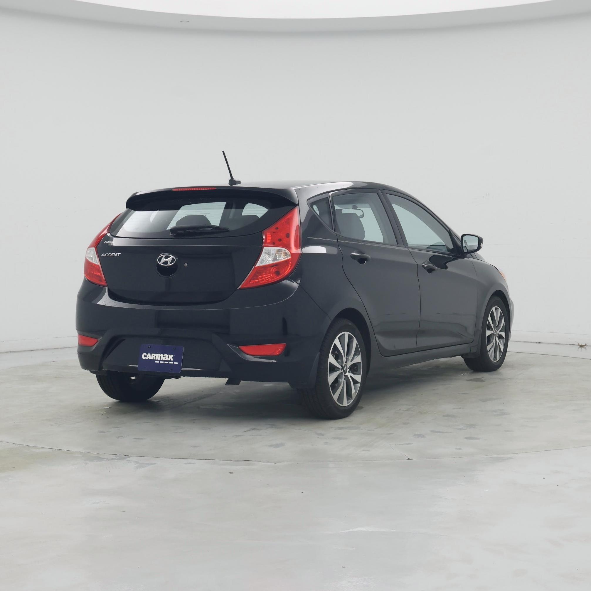 Thumbnail: 2015 Hyundai Accent - 8