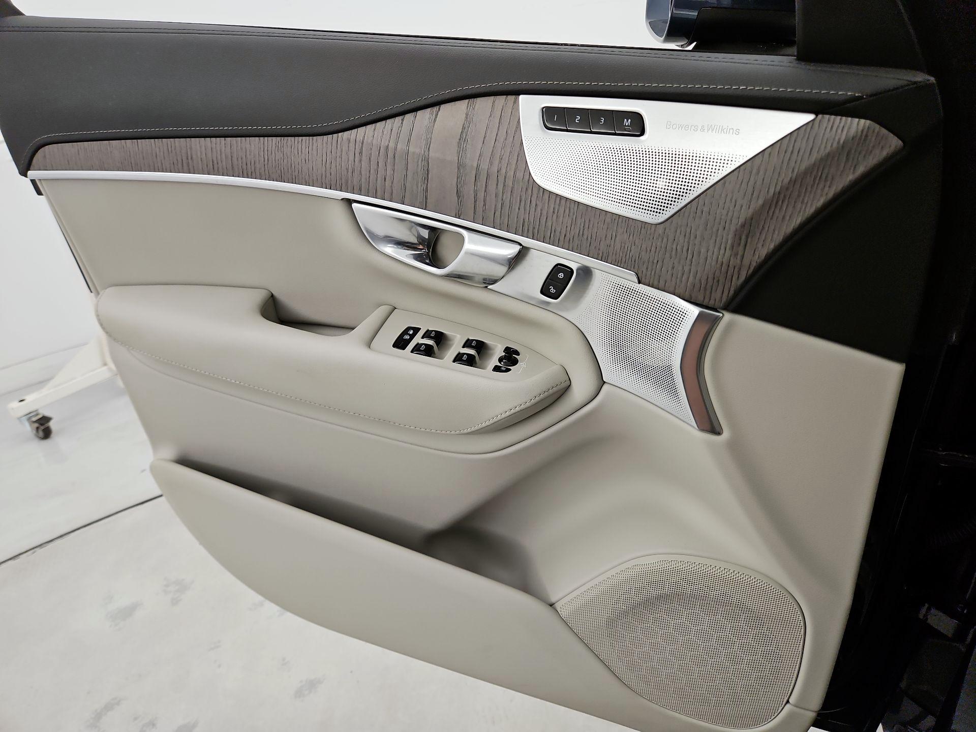 Thumbnail: 2021 Volvo XC90 - 12