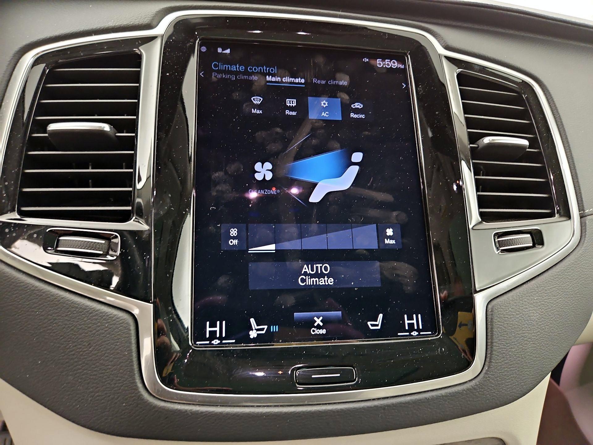 Thumbnail: 2021 Volvo XC90 - 17