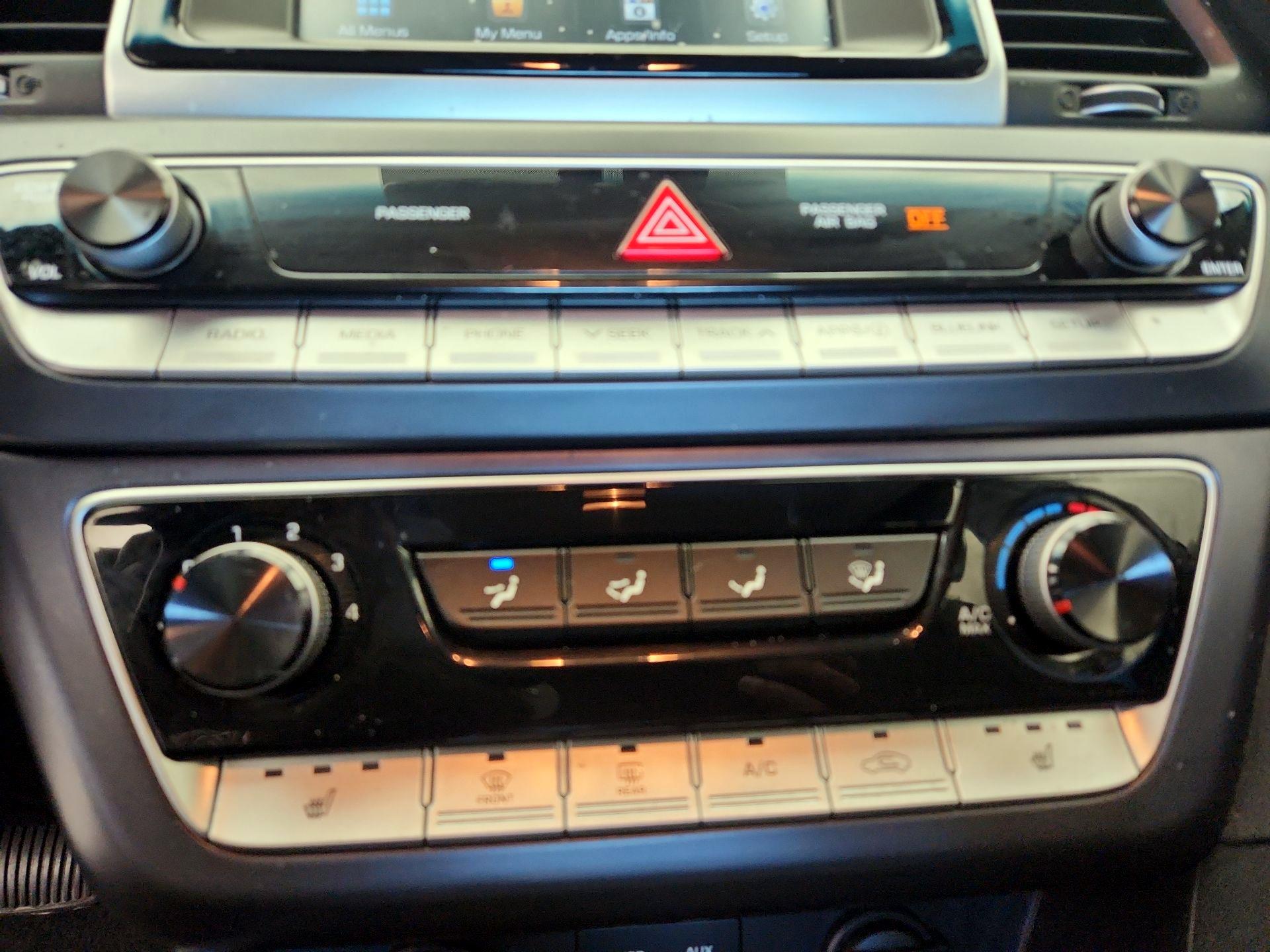 Thumbnail: 2018 Hyundai Sonata - 16