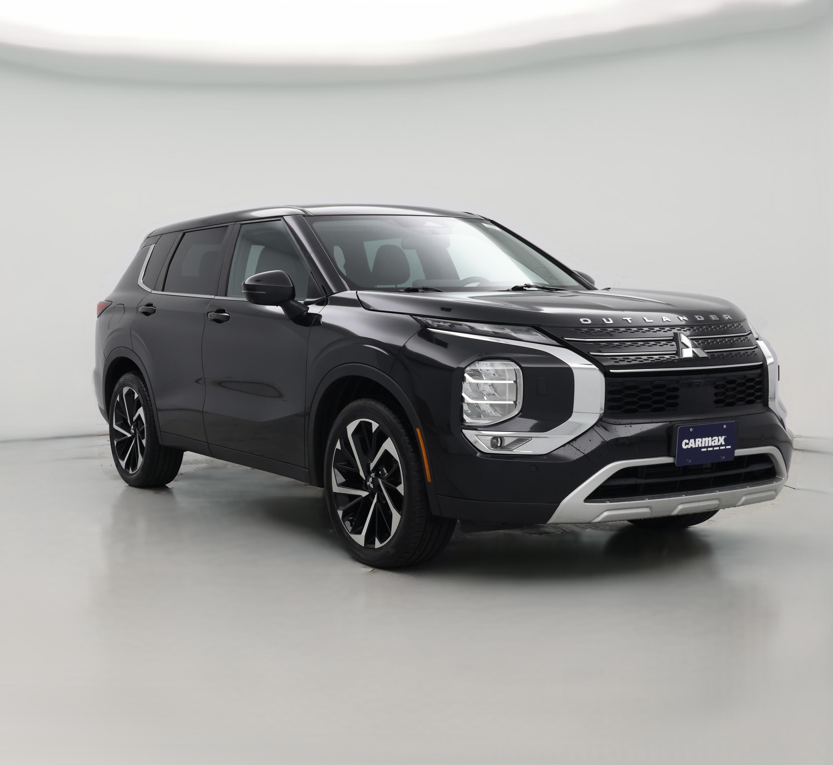 Thumbnail: 2023 Mitsubishi Outlander - 1