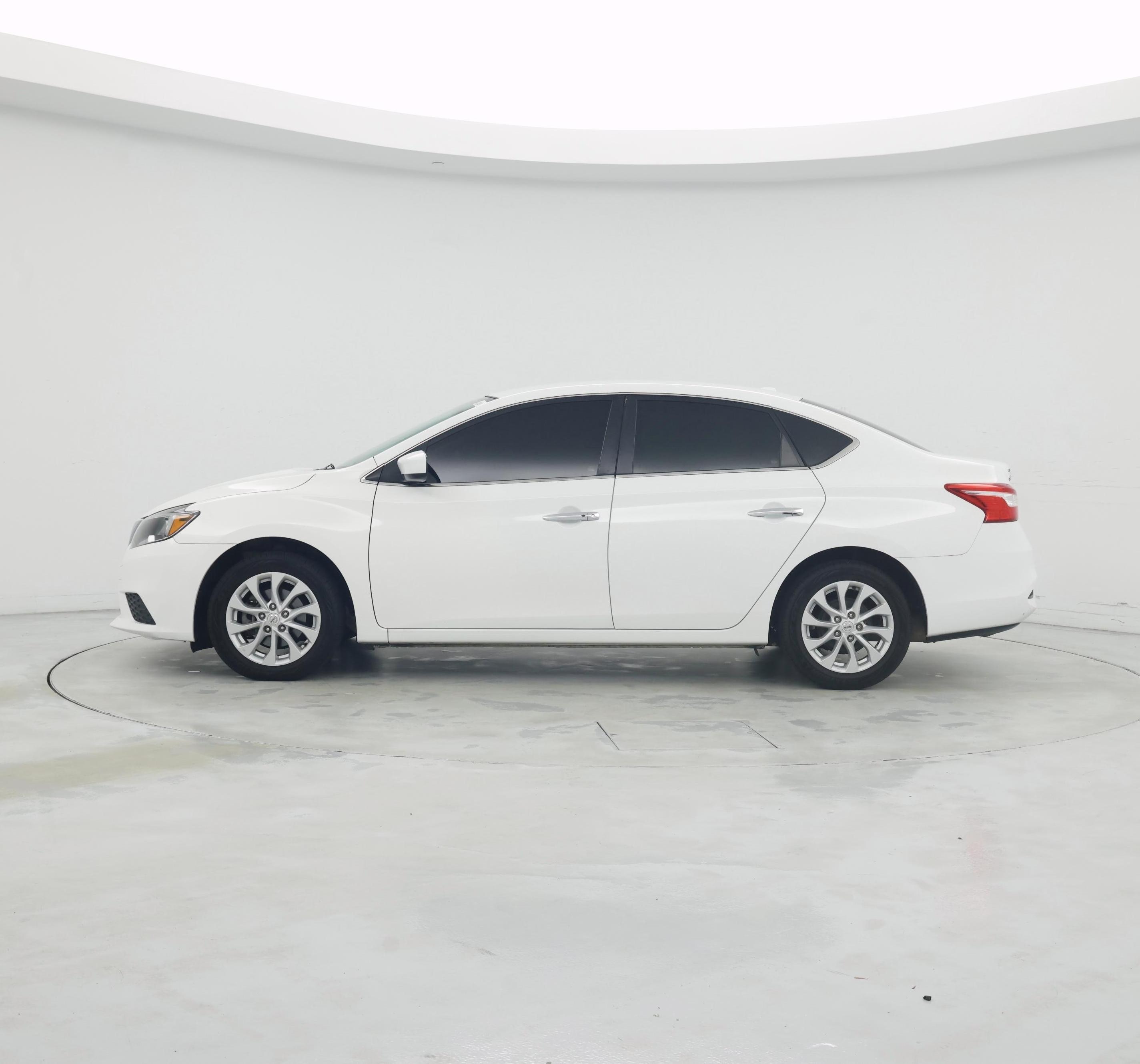 Thumbnail: 2019 Nissan Sentra - 3