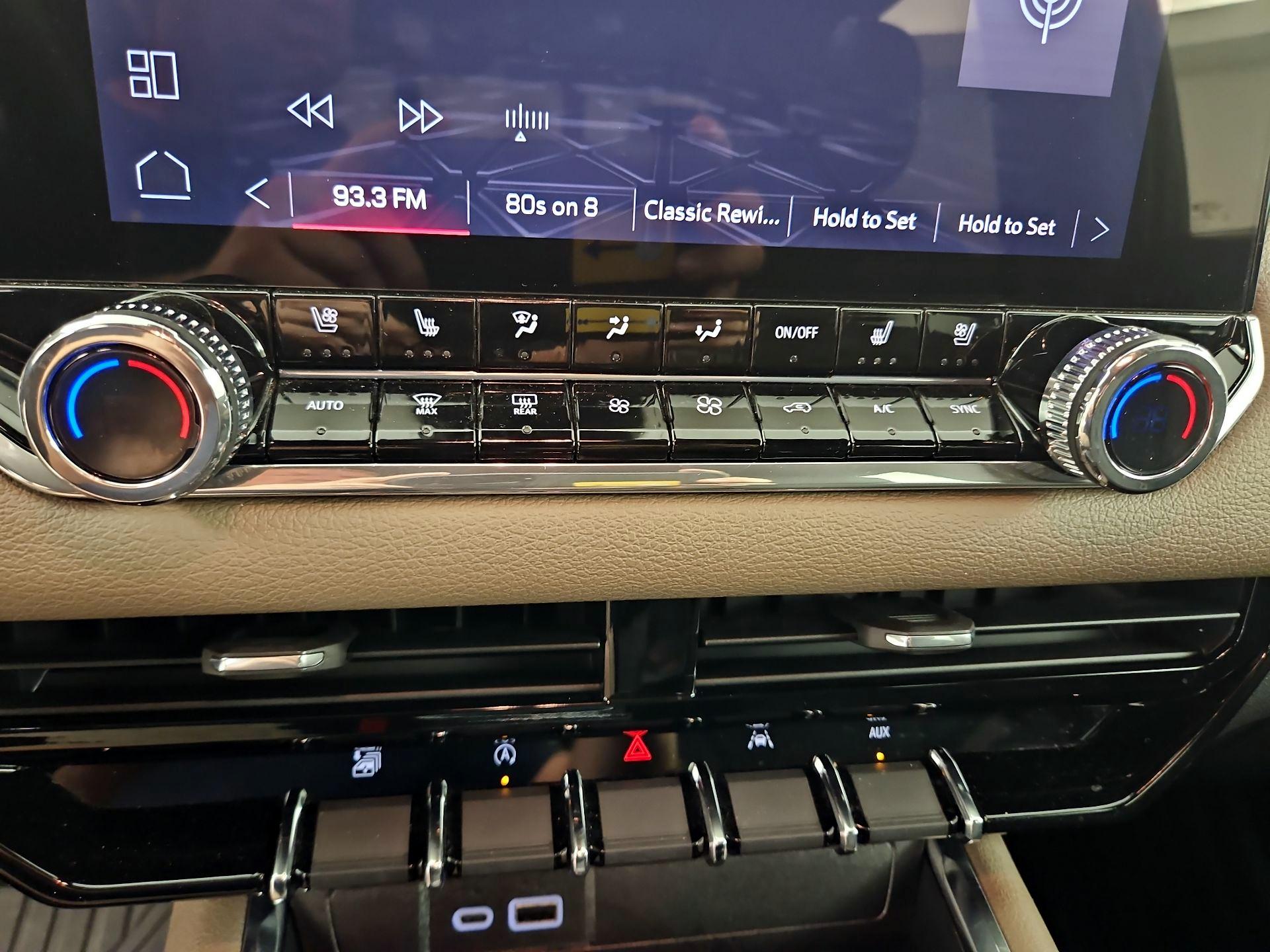 Thumbnail: 2023 GMC Canyon - 17