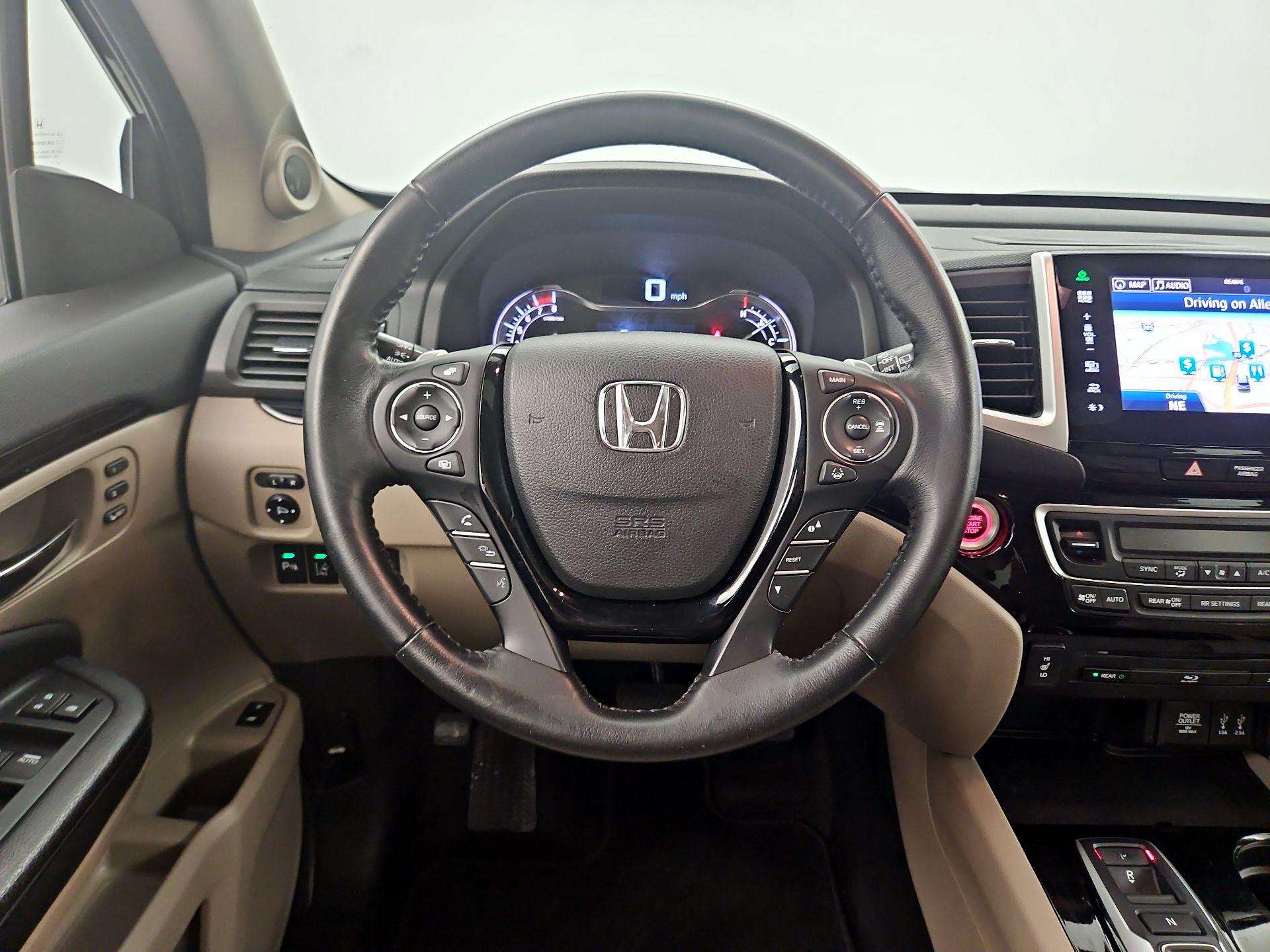 Thumbnail: 2016 Honda Pilot - 10