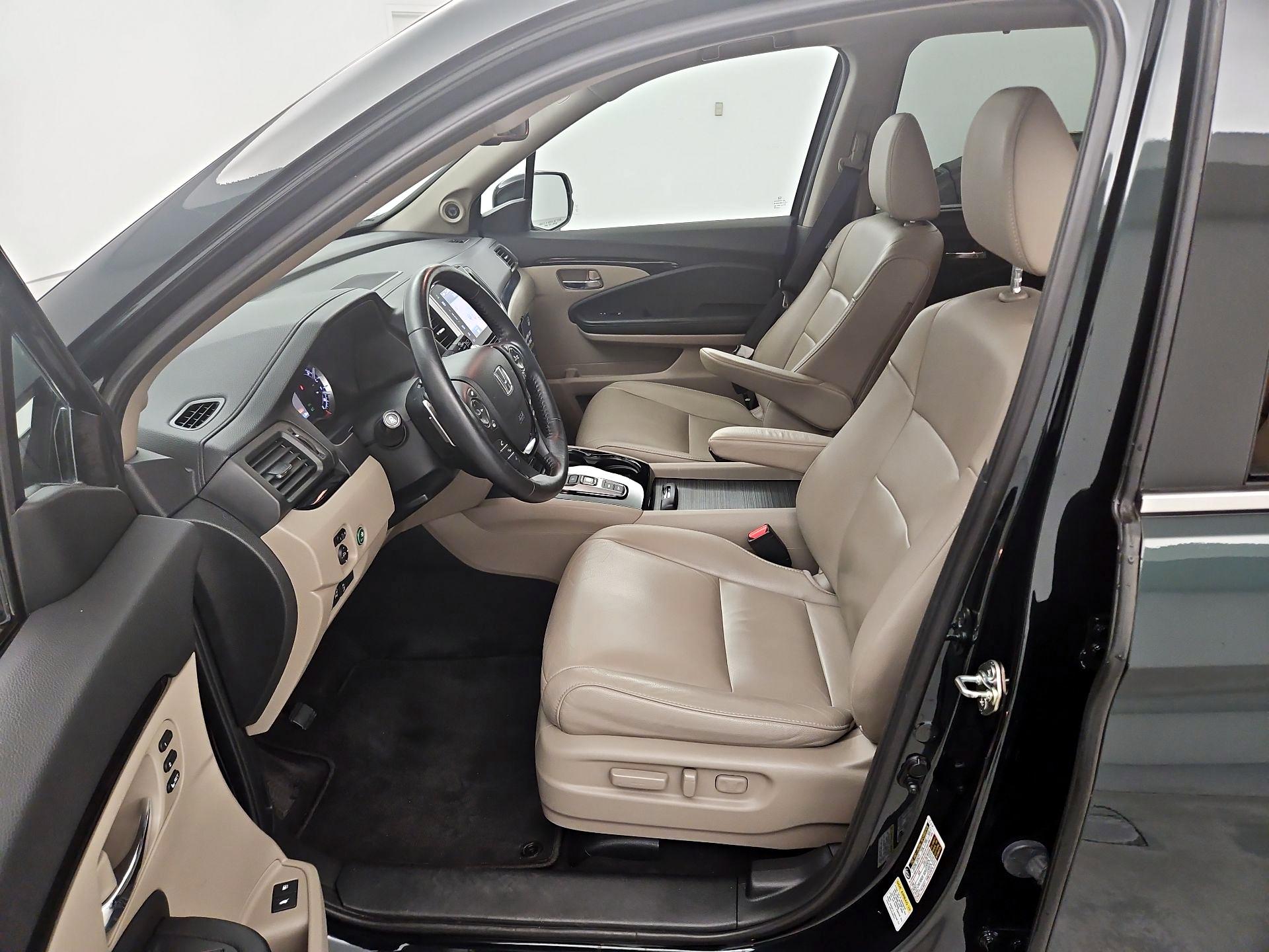 Thumbnail: 2016 Honda Pilot - 11