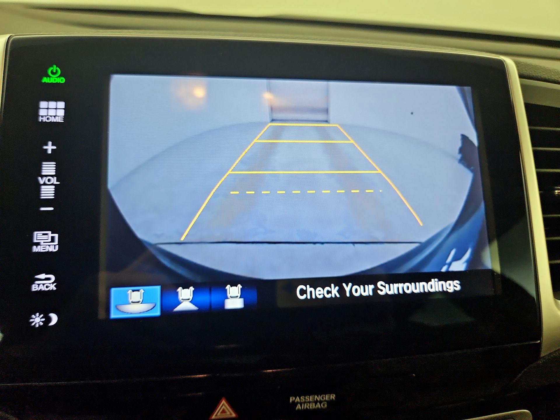 Thumbnail: 2016 Honda Pilot - 15