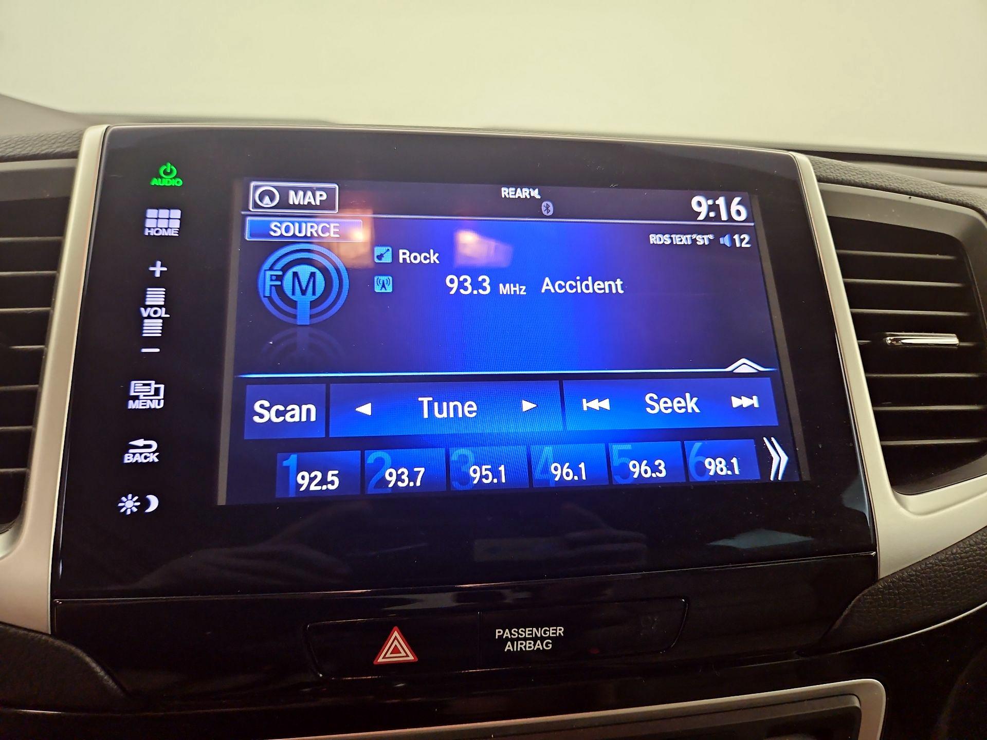 Thumbnail: 2016 Honda Pilot - 16