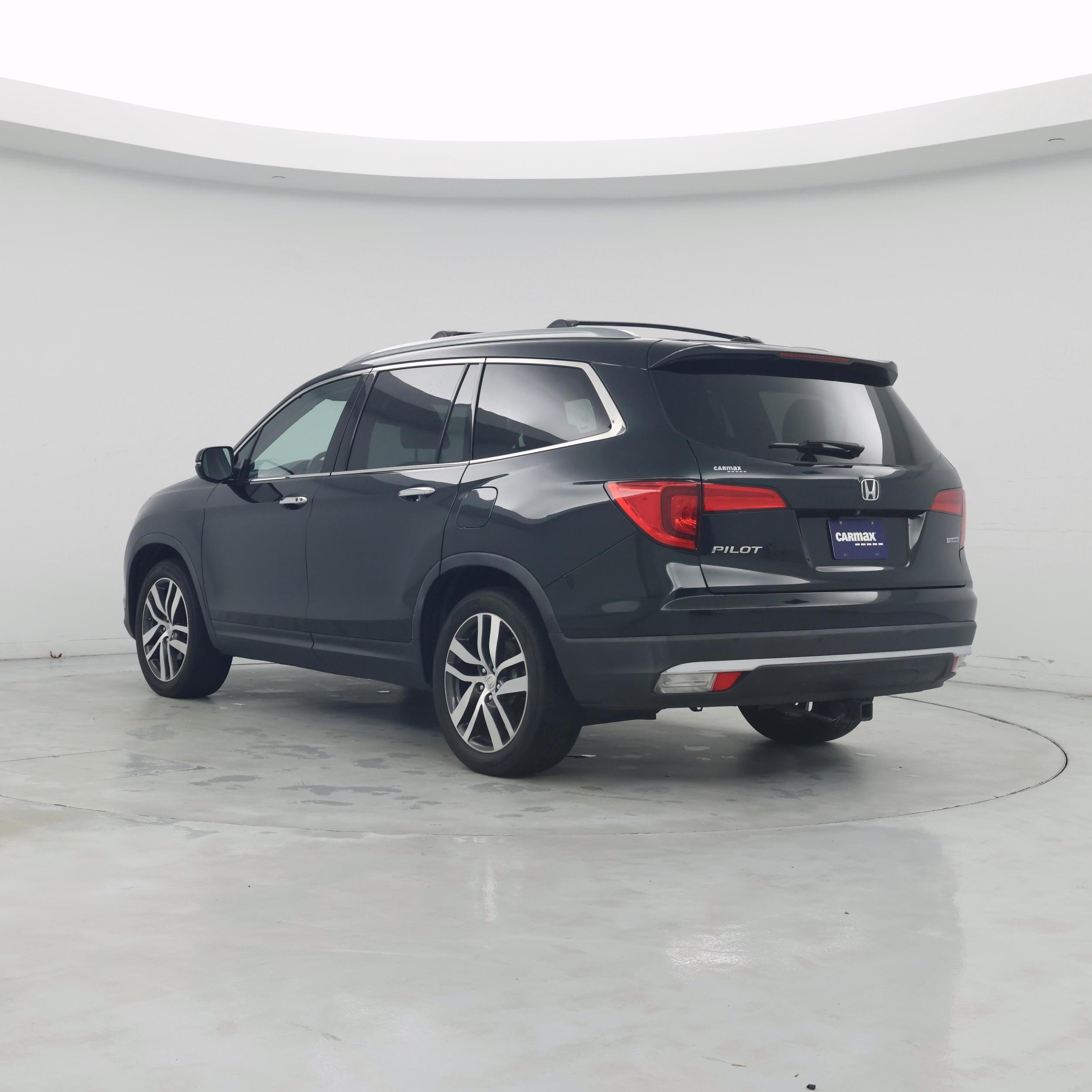 Thumbnail: 2016 Honda Pilot - 2