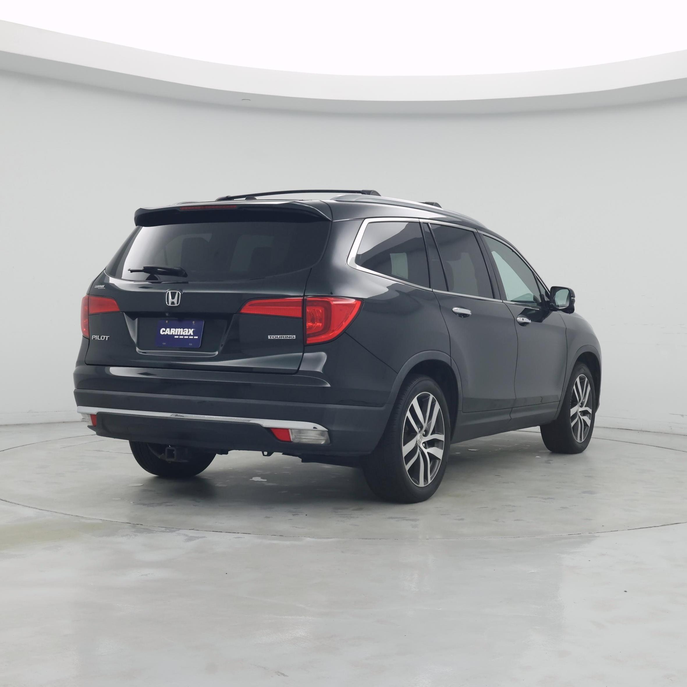 Thumbnail: 2016 Honda Pilot - 8