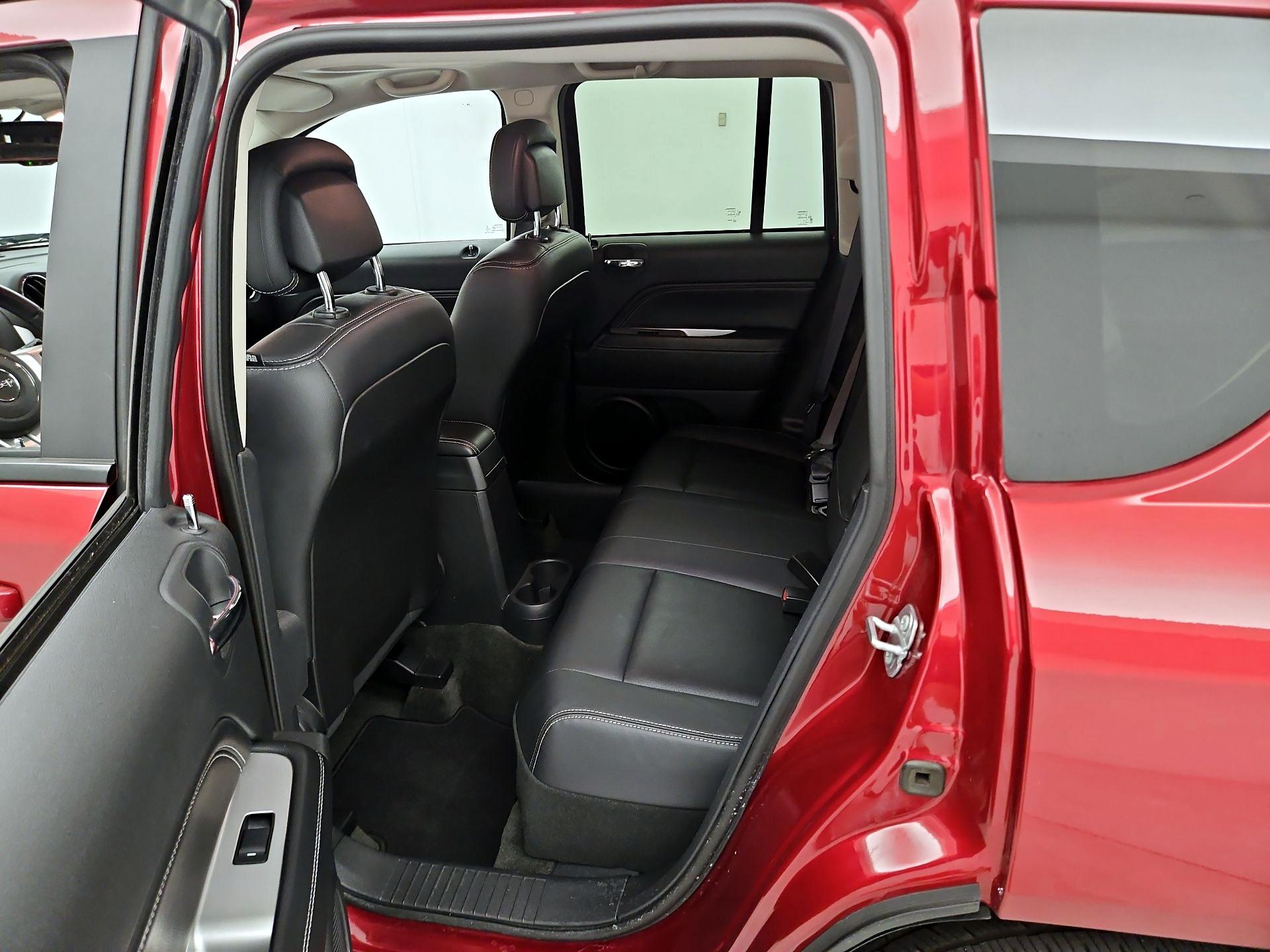 Thumbnail: 2016 Jeep Compass - 17