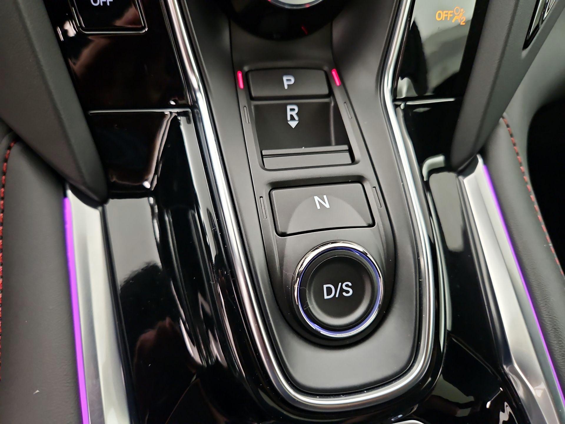 Thumbnail: 2025 Acura RDX - 18