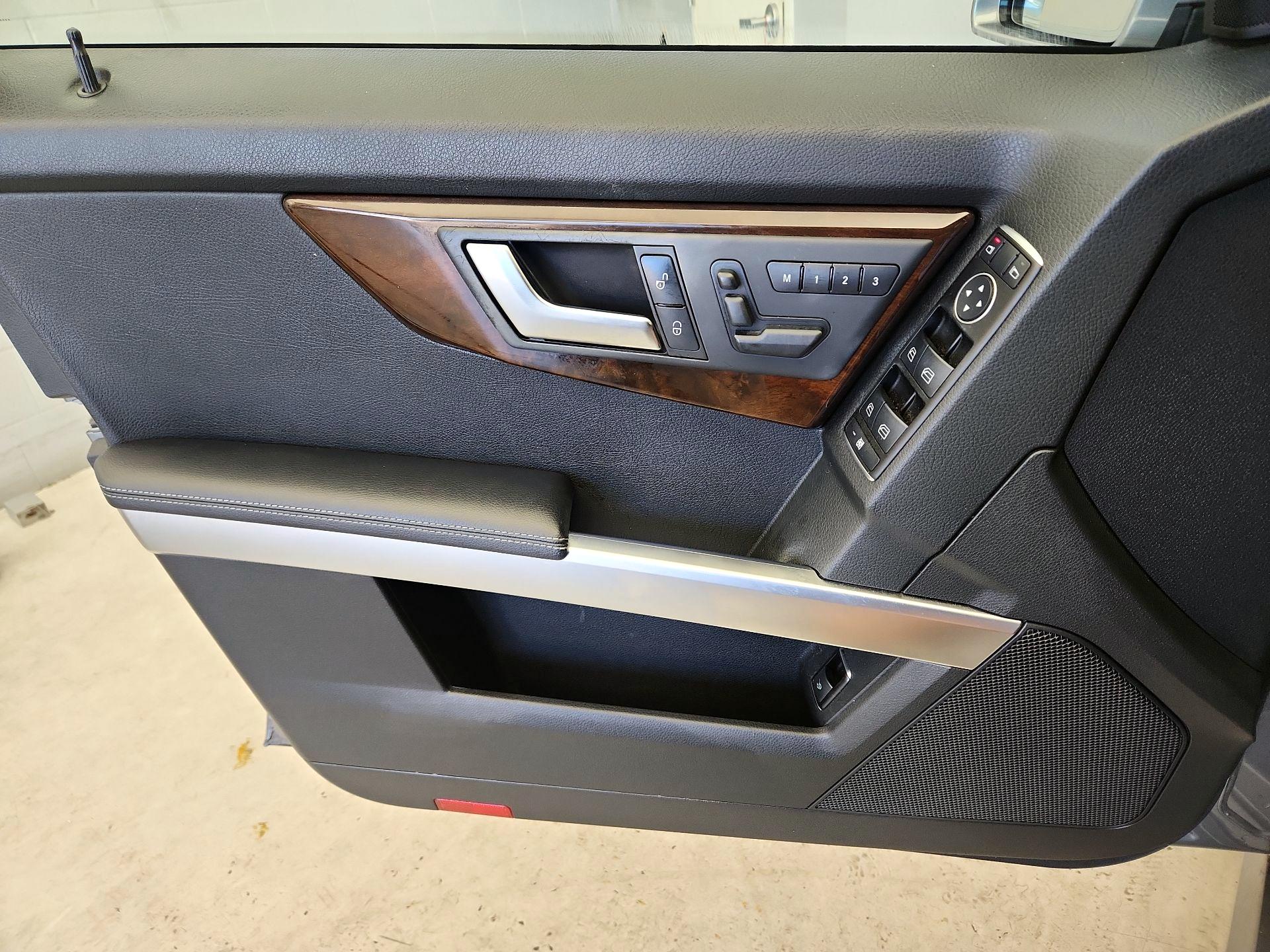 Thumbnail: 2015 Mercedes-Benz GLK - 12