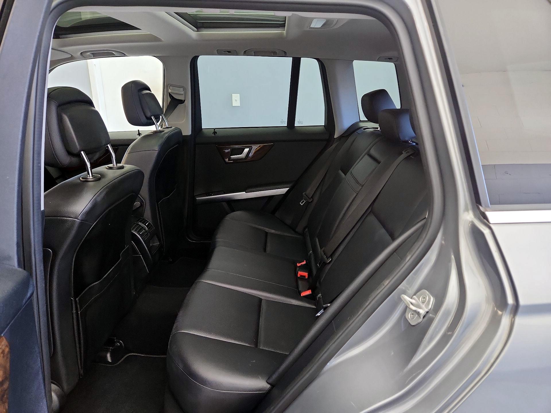 Thumbnail: 2015 Mercedes-Benz GLK - 20