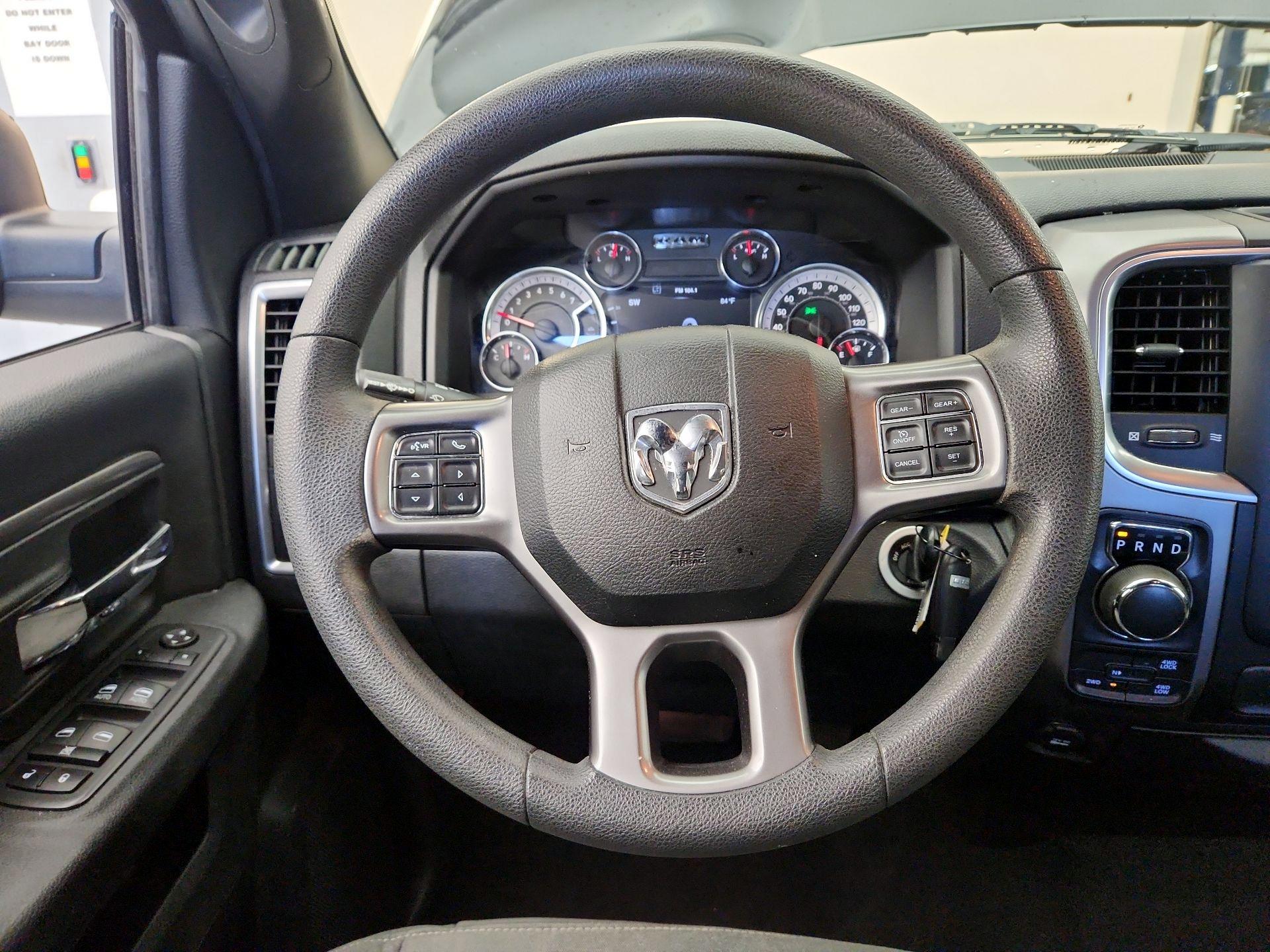 Thumbnail: 2021 RAM 1500 Classic - 10