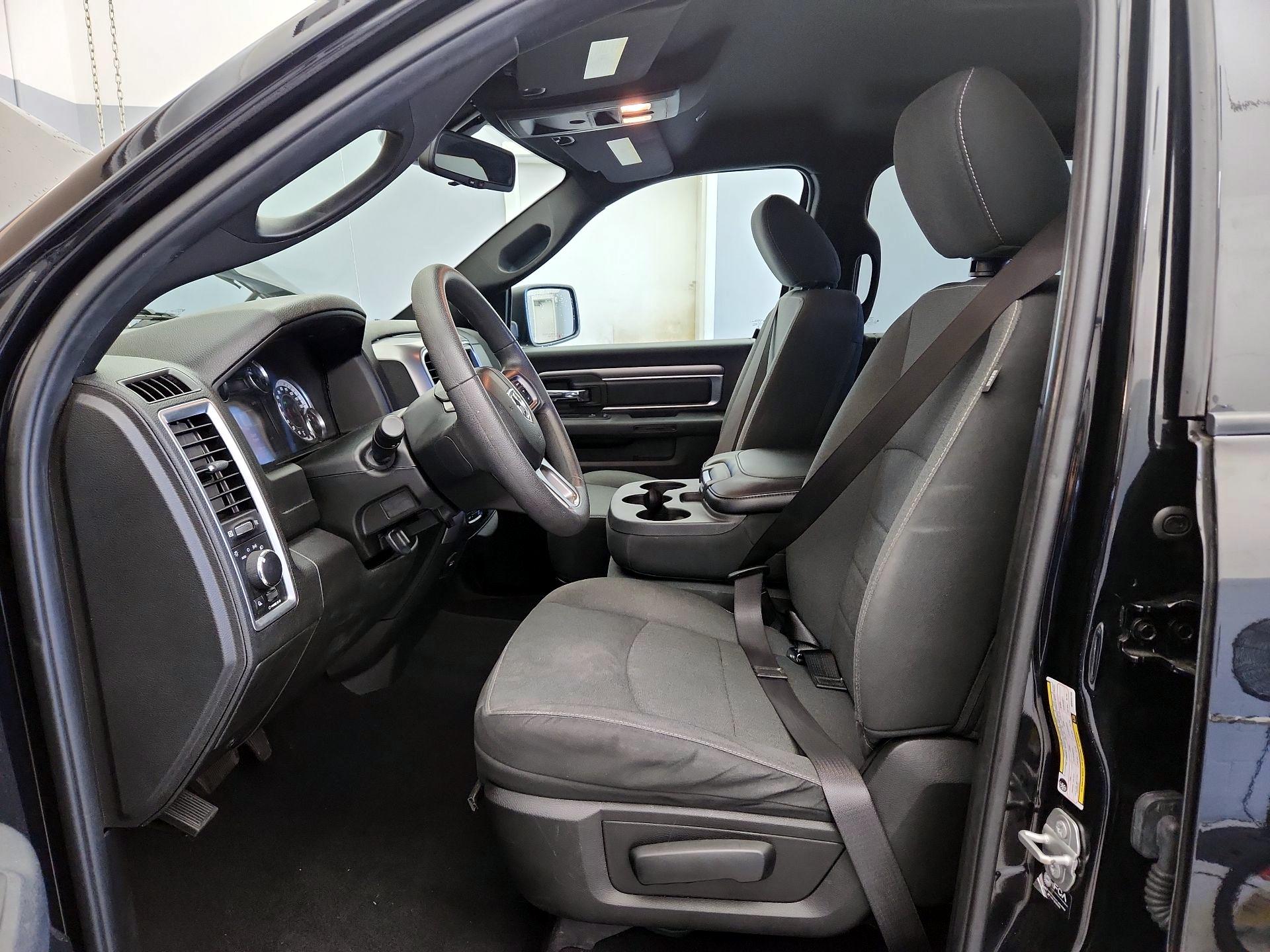 Thumbnail: 2021 RAM 1500 Classic - 11