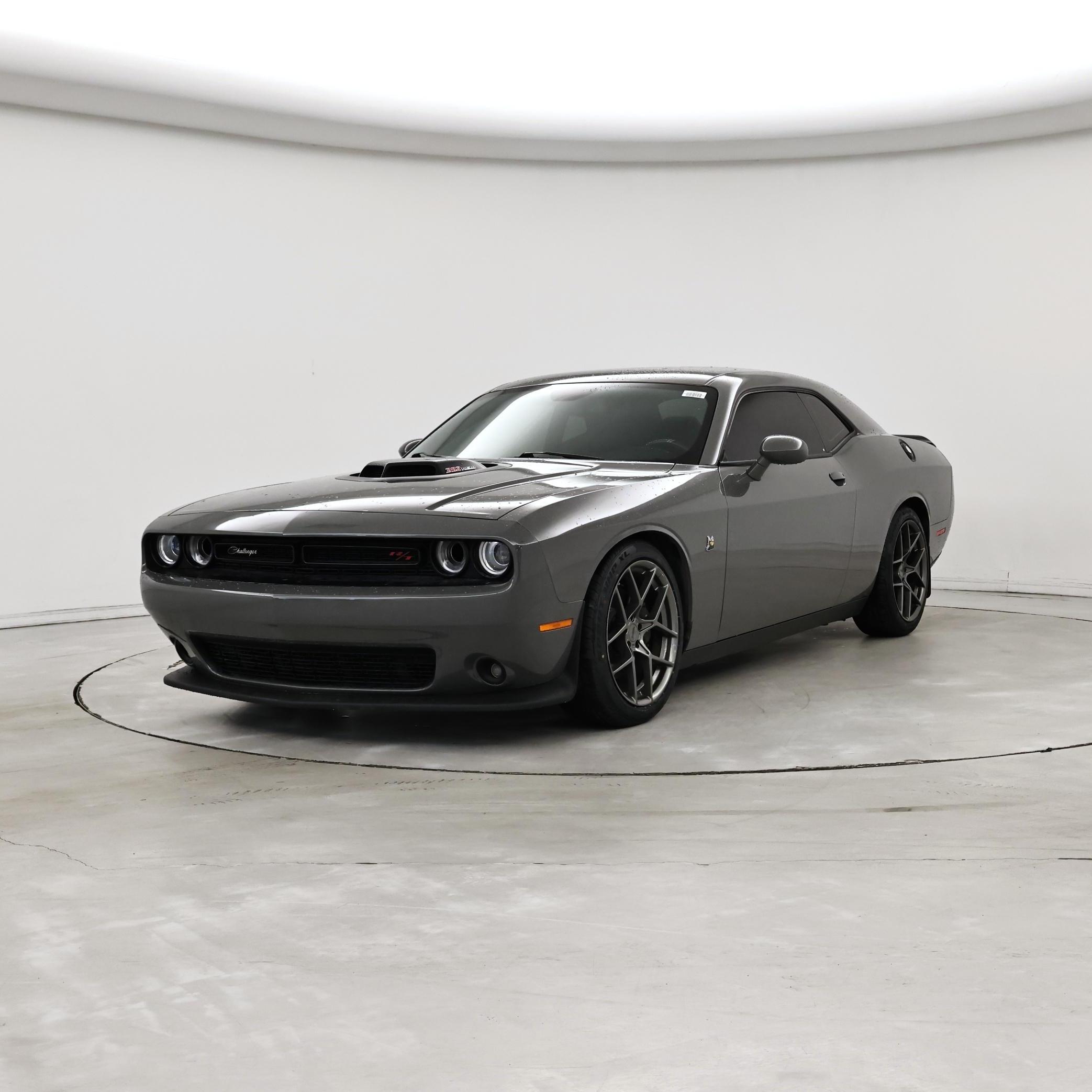 Thumbnail: 2017 Dodge Challenger - 4
