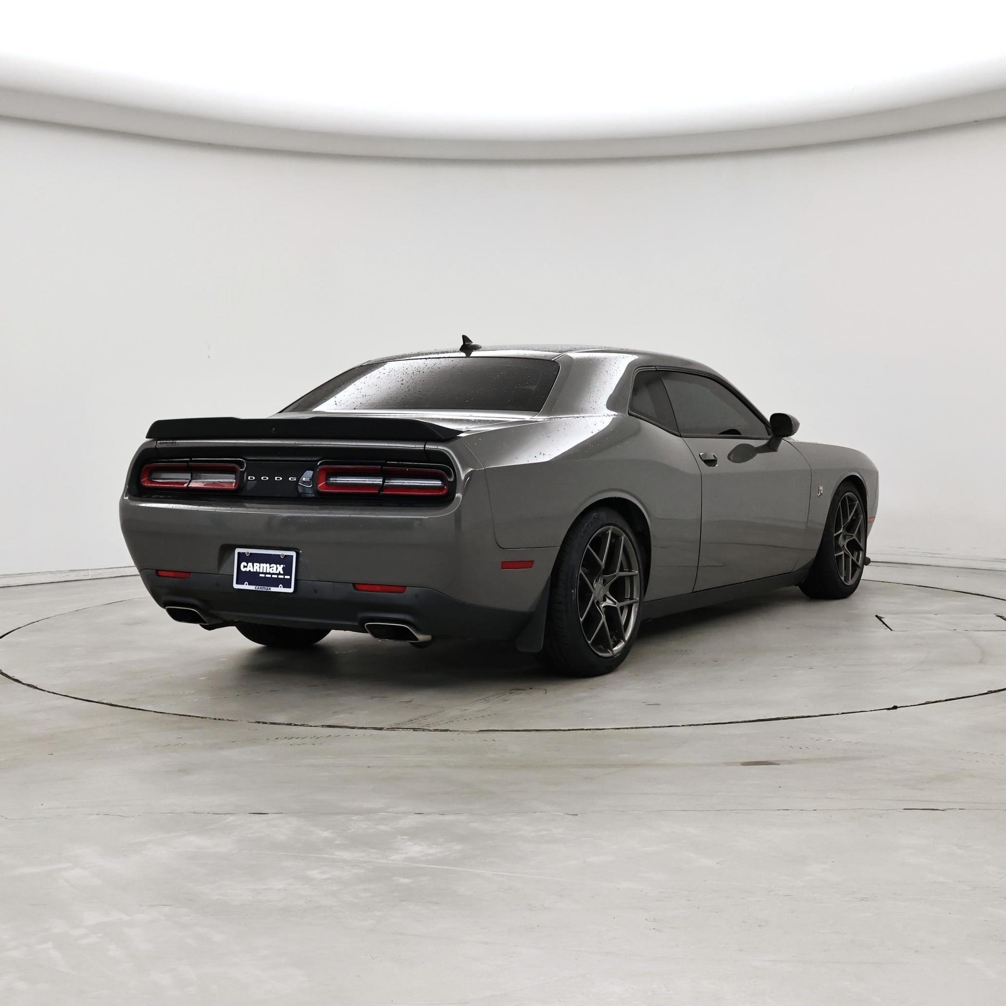 Thumbnail: 2017 Dodge Challenger - 8