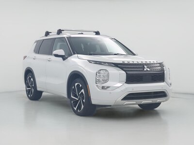 White 2022 Mitsubishi Outlander SEL Launch Edition