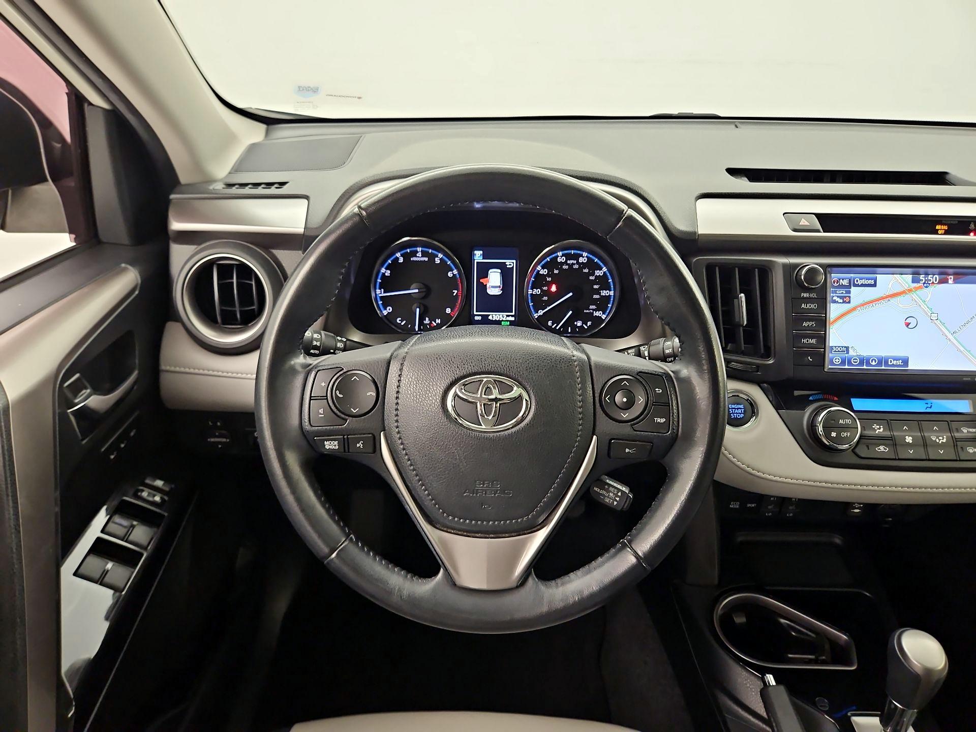 Thumbnail: 2018 Toyota RAV4 - 10