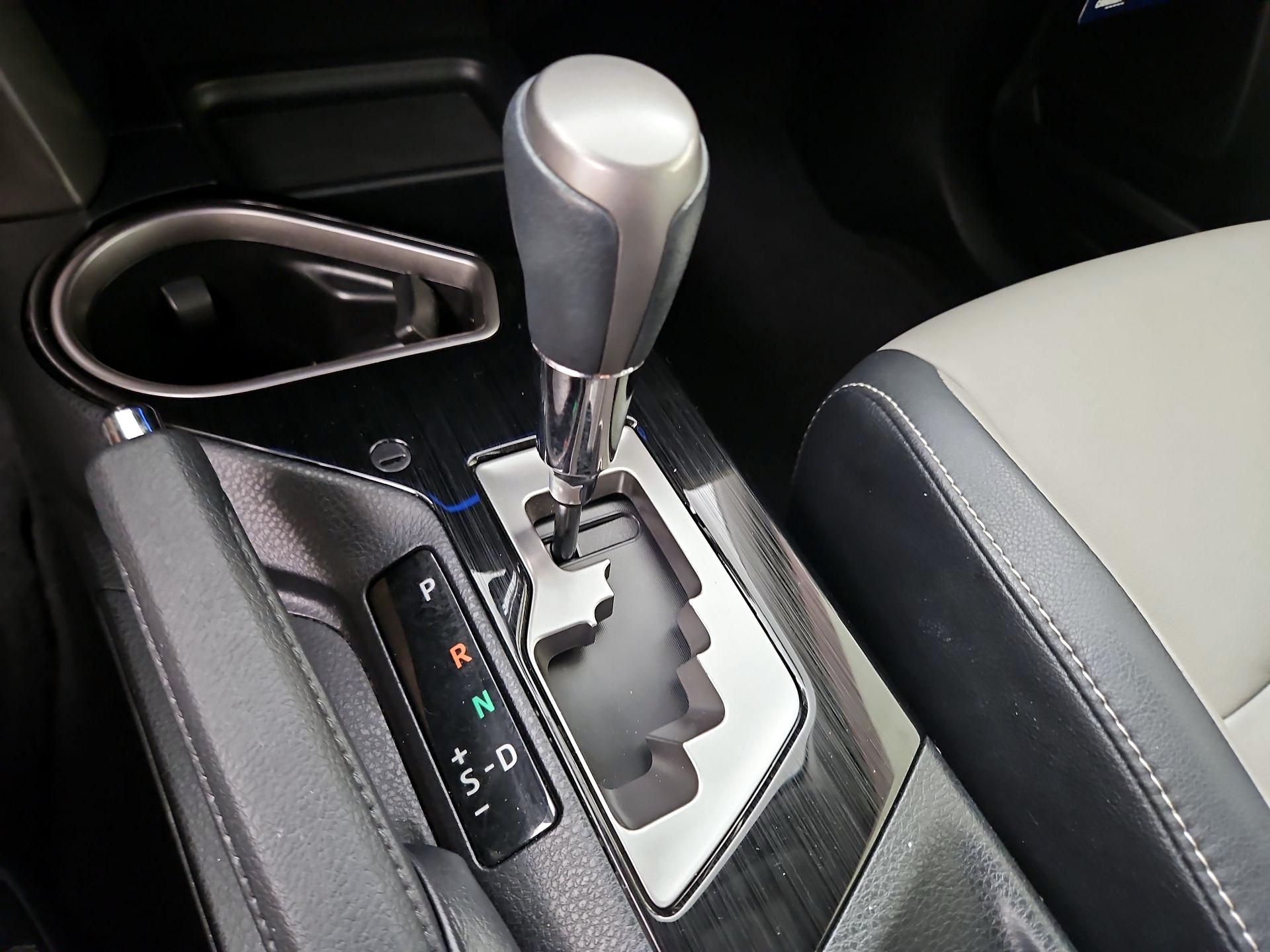 Thumbnail: 2018 Toyota RAV4 - 18