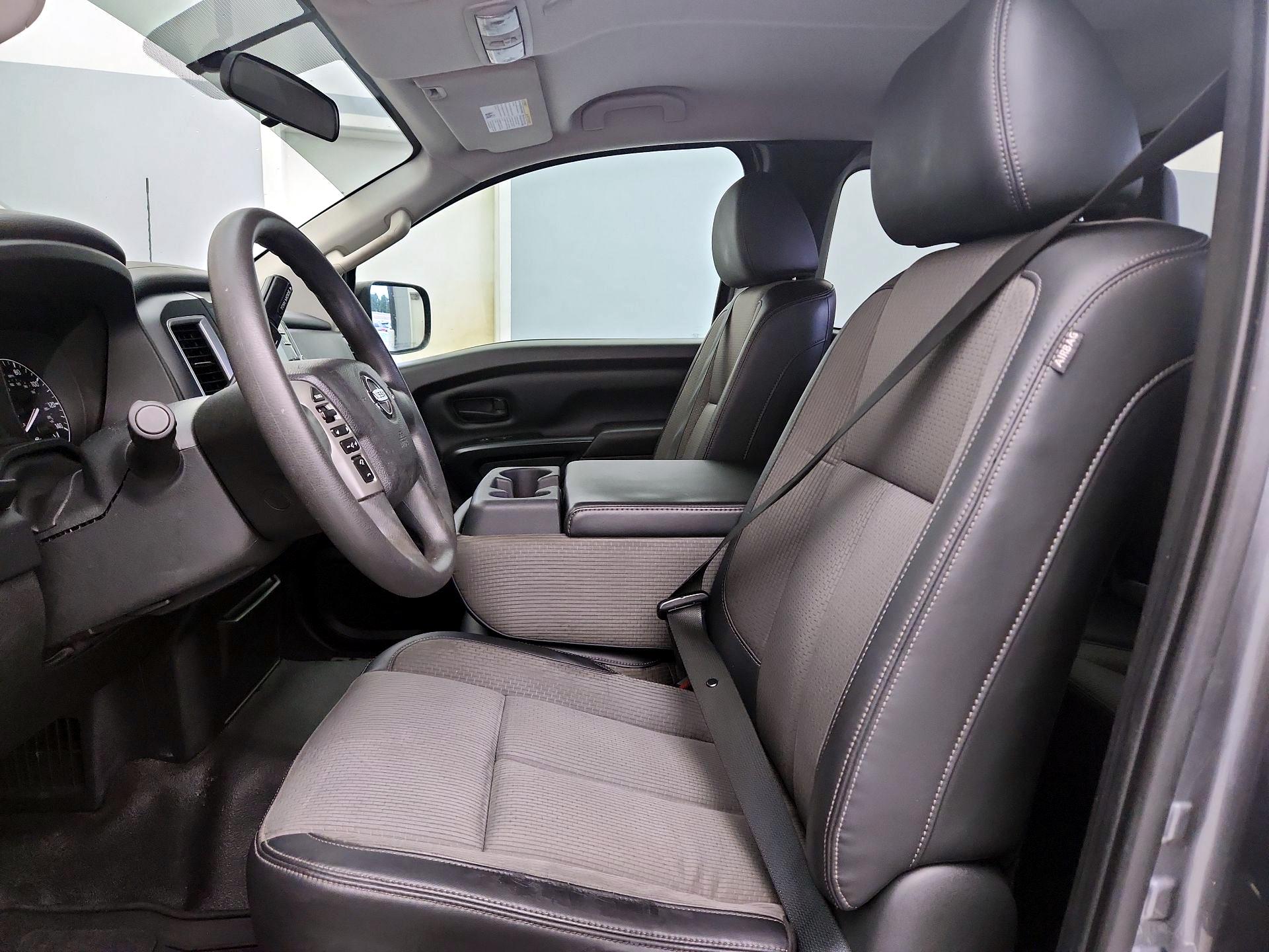 Thumbnail: 2017 Nissan Titan - 11