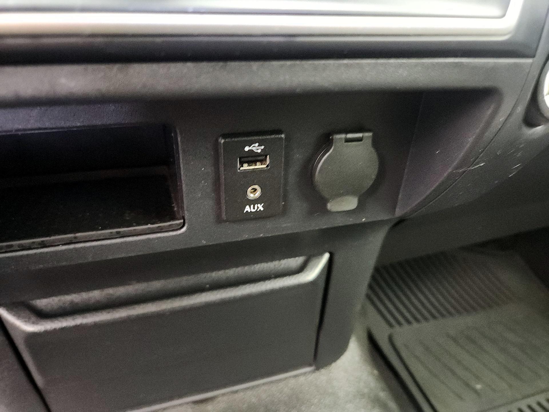 Thumbnail: 2017 Nissan Titan - 17