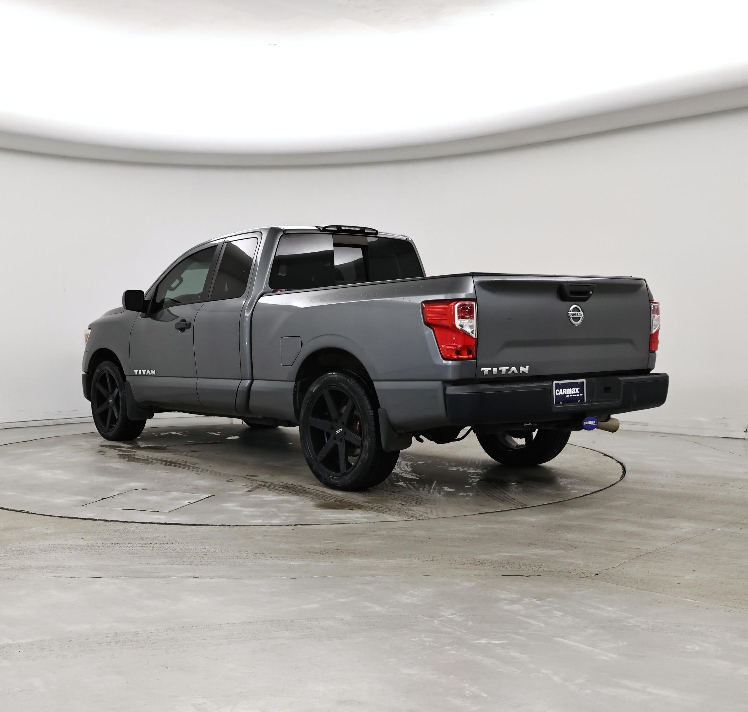 Thumbnail: 2017 Nissan Titan - 2