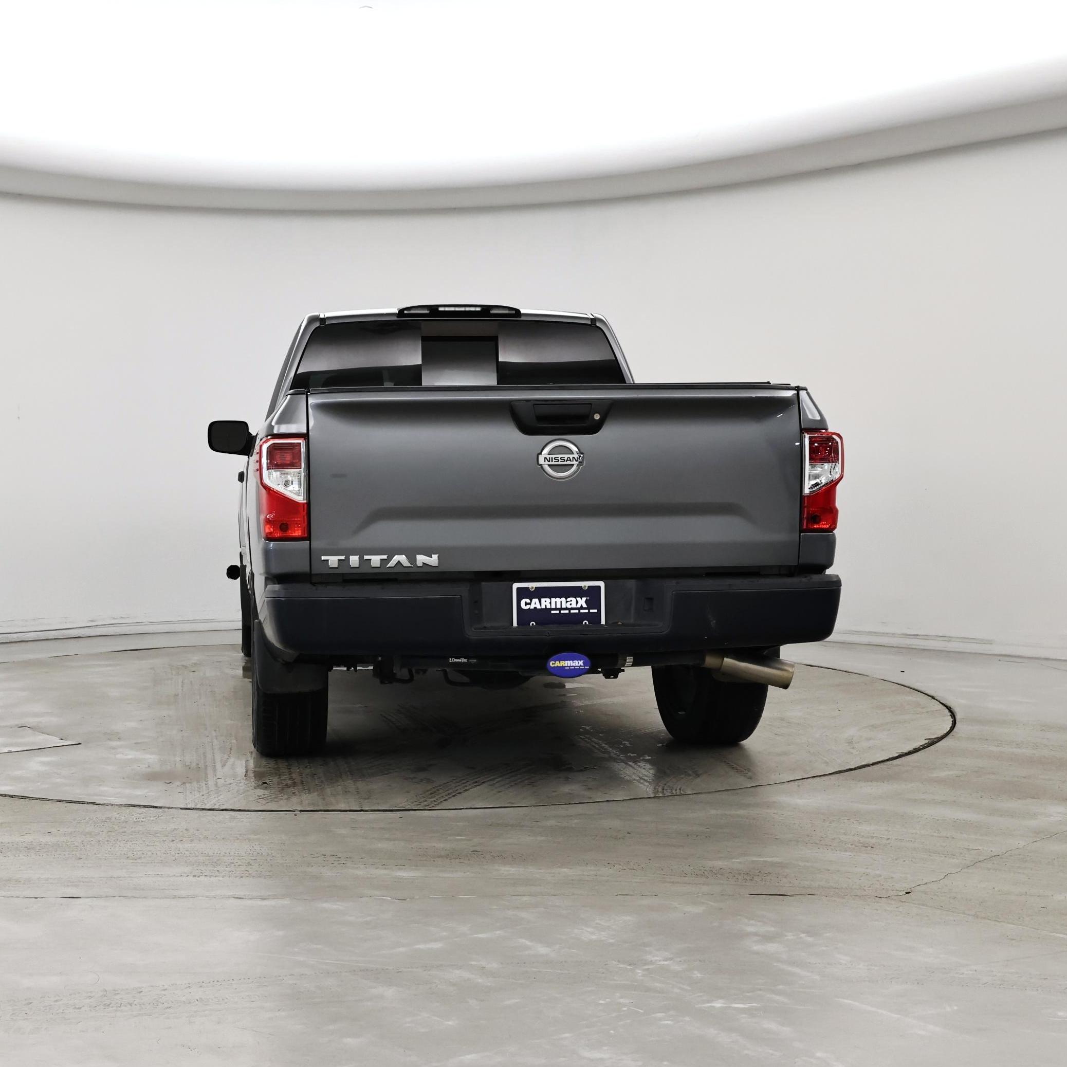 Thumbnail: 2017 Nissan Titan - 6