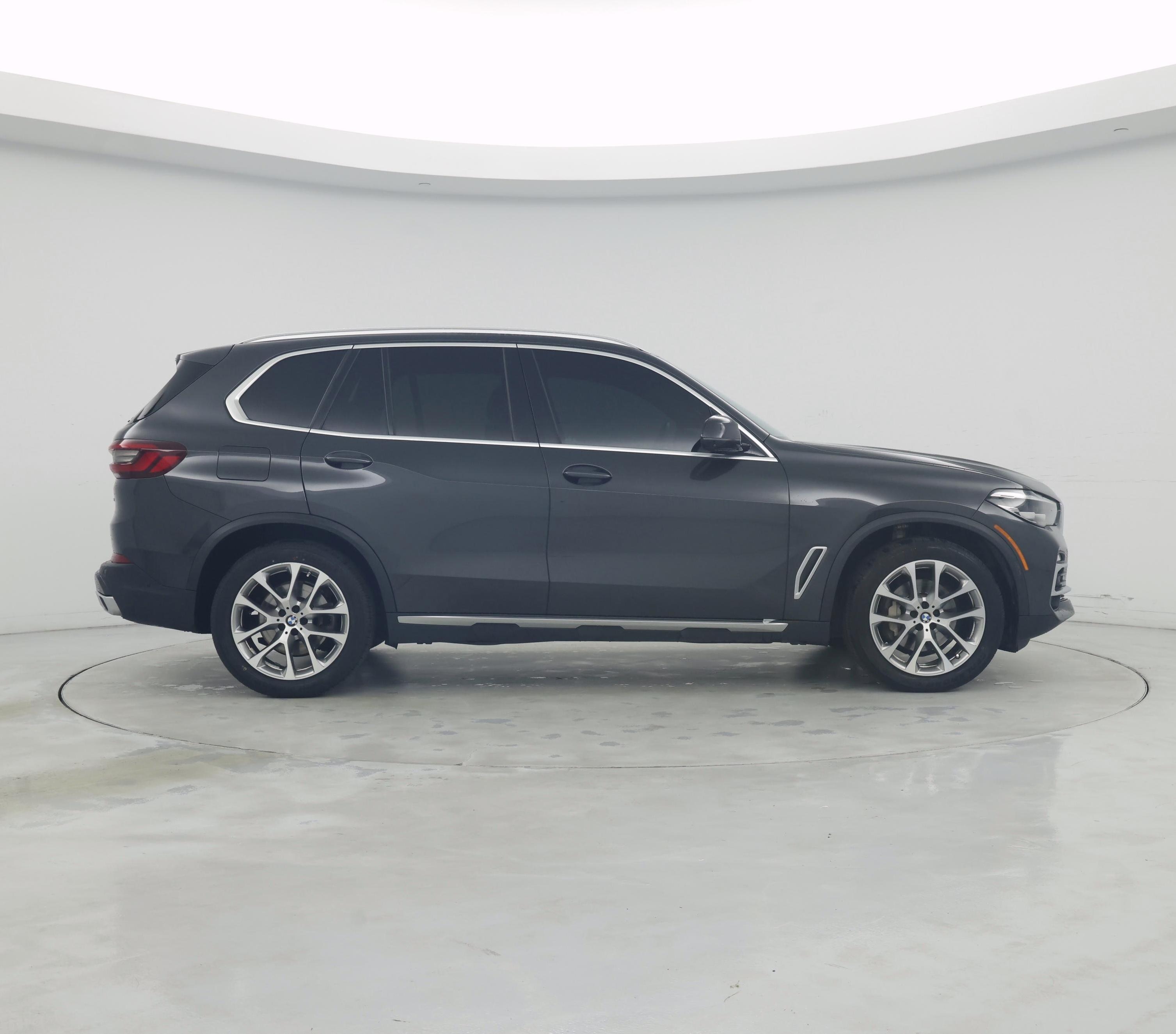 Thumbnail: 2021 BMW X5 - 7