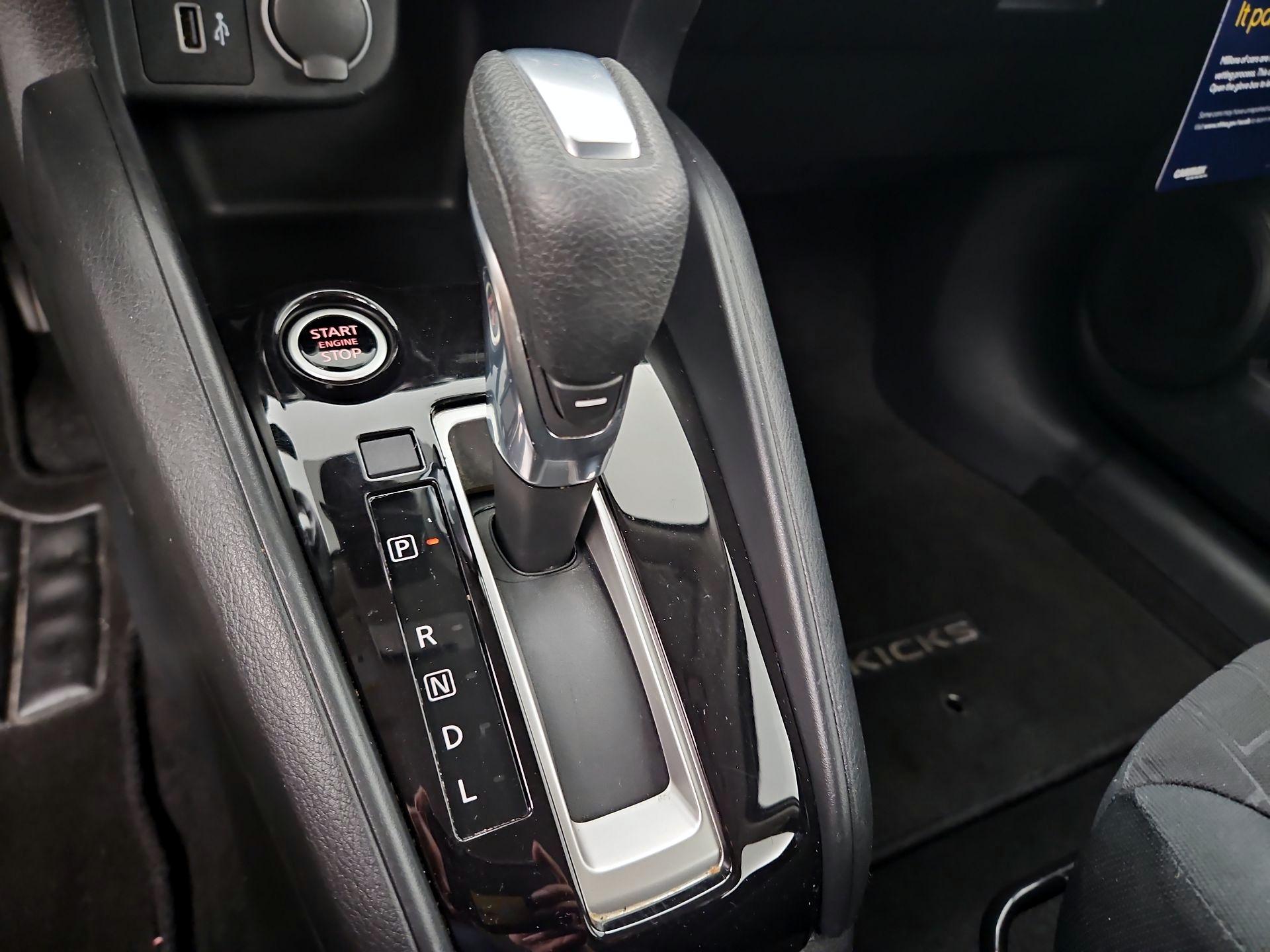 Thumbnail: 2021 Nissan Kicks - 17