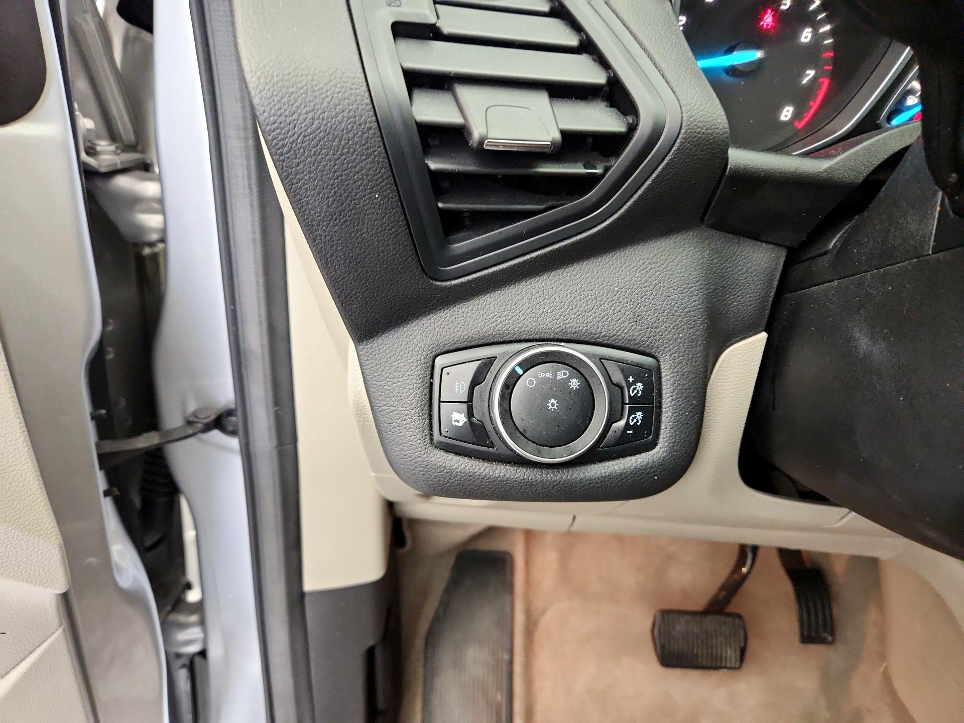 Thumbnail: 2016 Ford Escape - 13