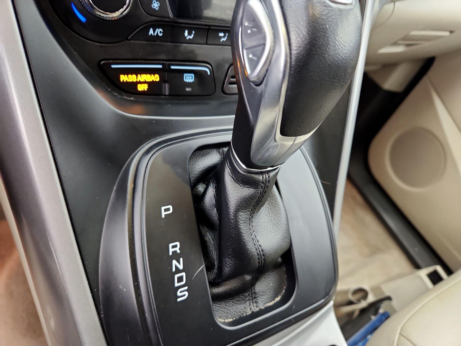 Thumbnail: 2016 Ford Escape - 18
