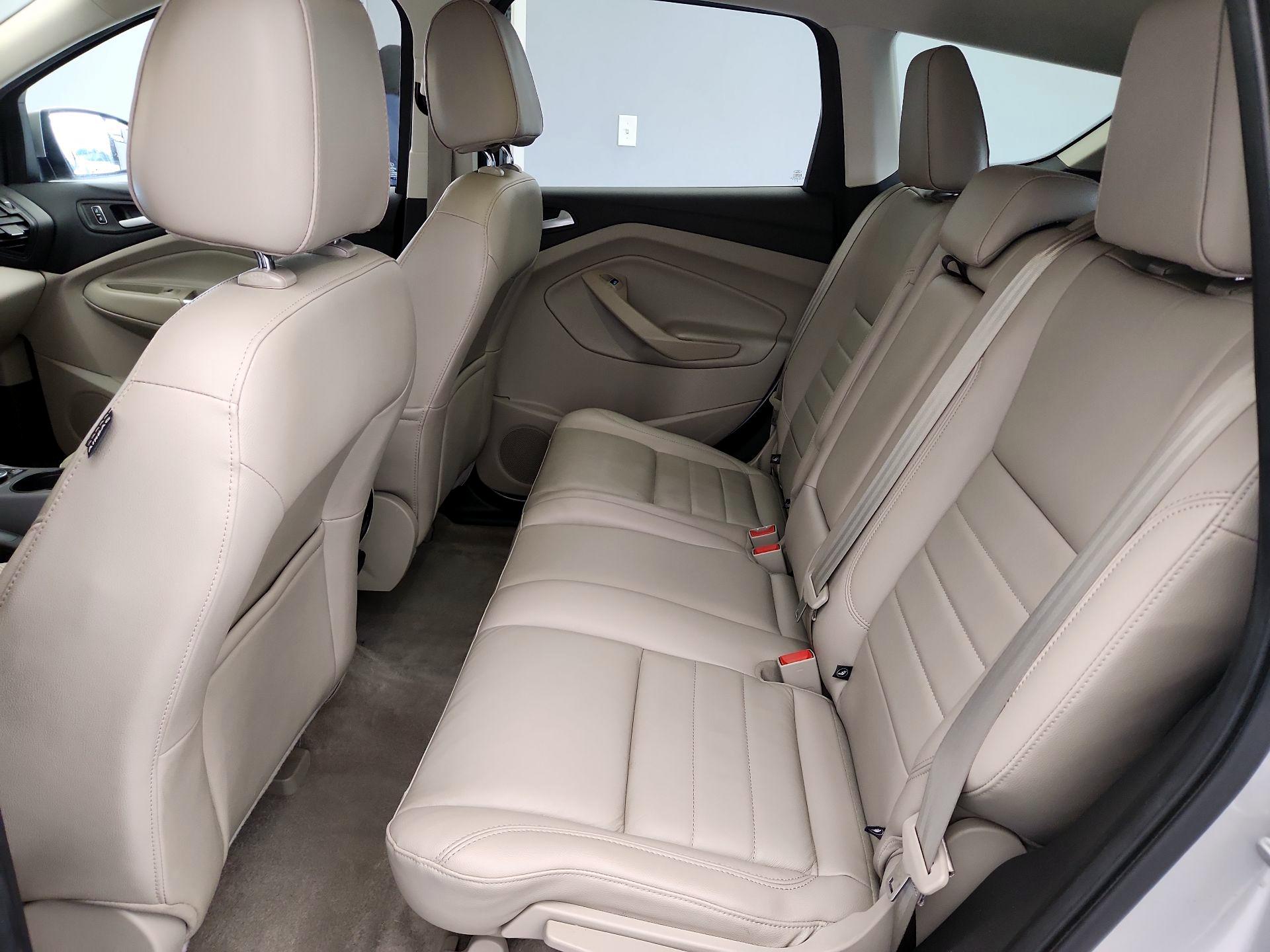 Thumbnail: 2016 Ford Escape - 20