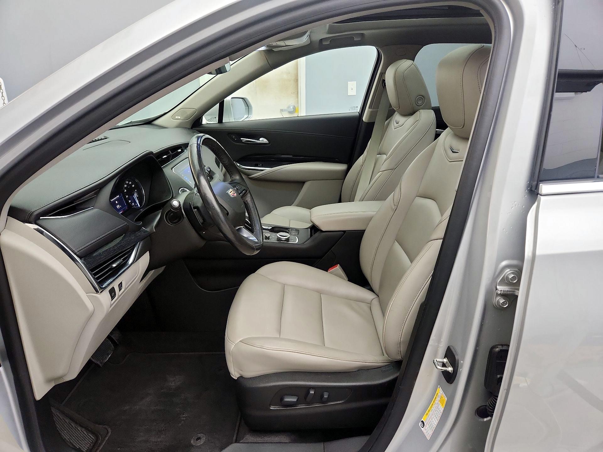 Thumbnail: 2019 Cadillac XT4 - 11