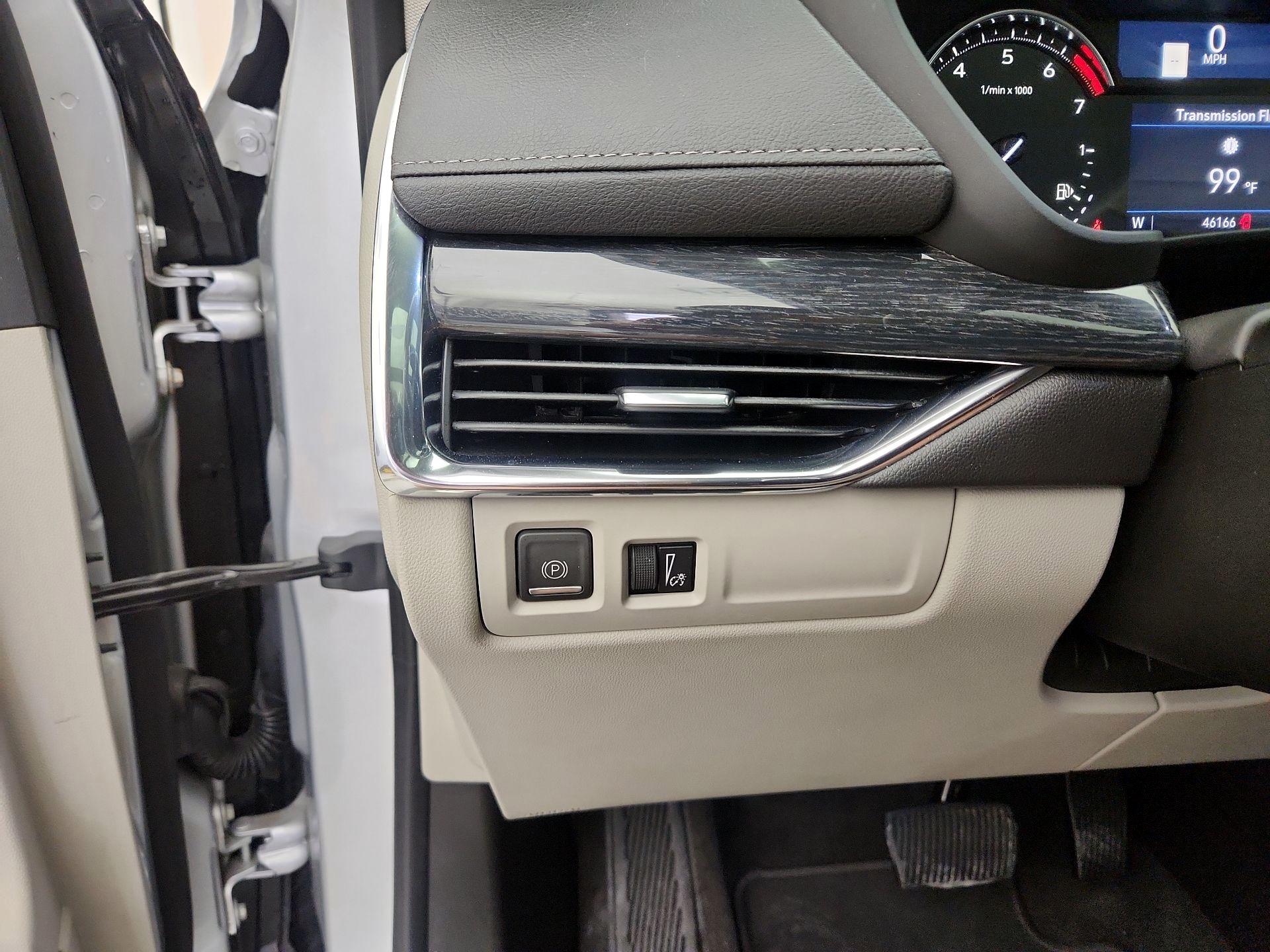 Thumbnail: 2019 Cadillac XT4 - 13