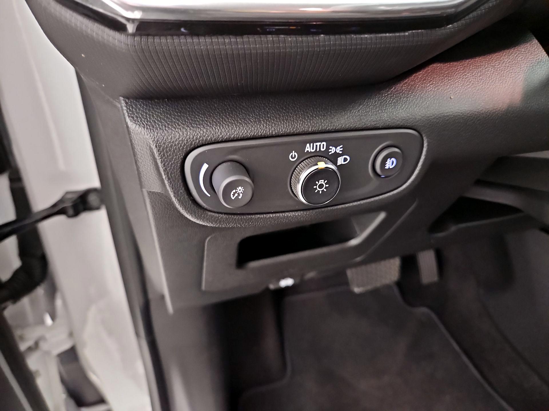 Thumbnail: 2023 Chevrolet TrailBlazer - 13