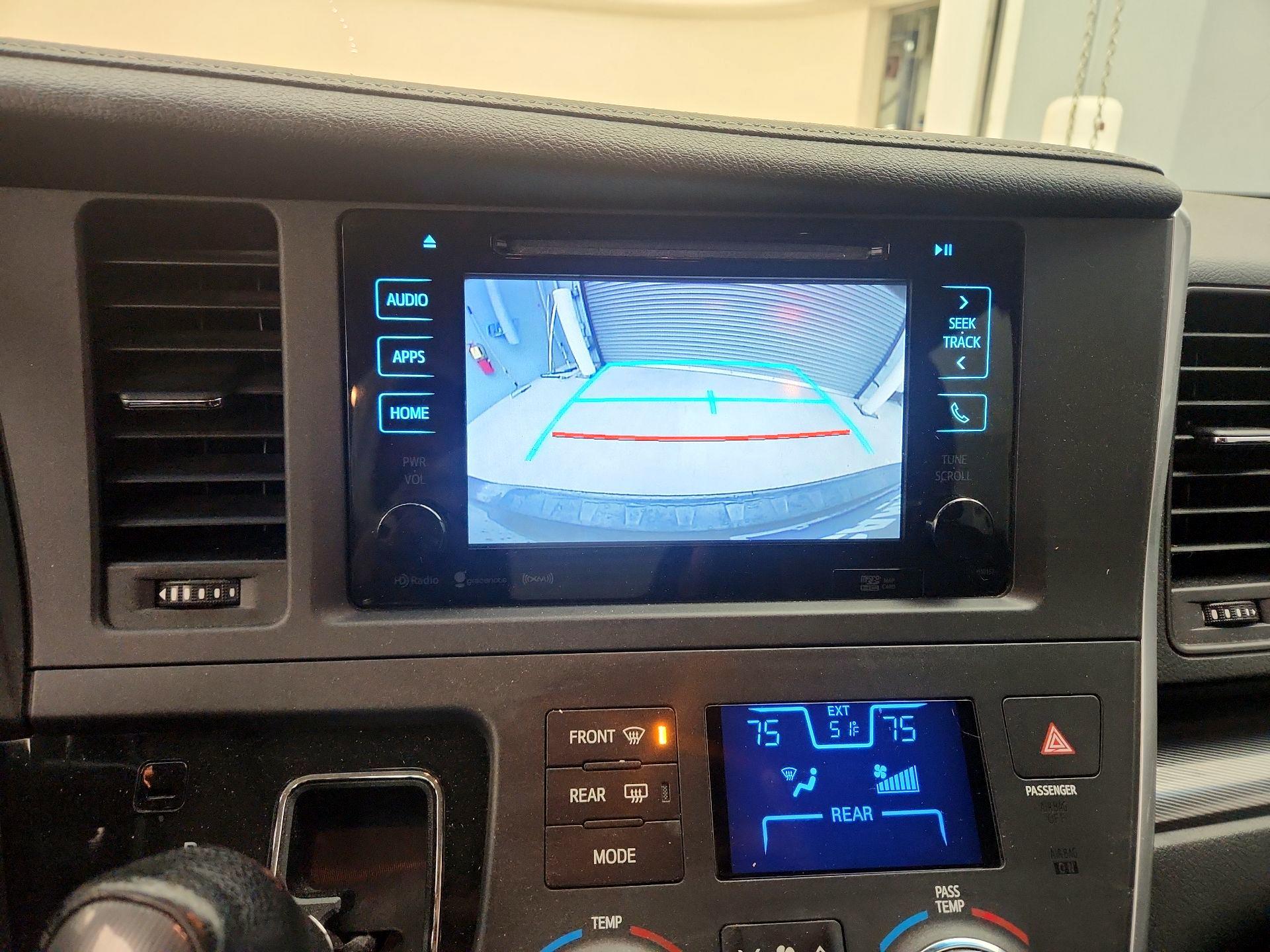 Thumbnail: 2016 Toyota Sienna - 14