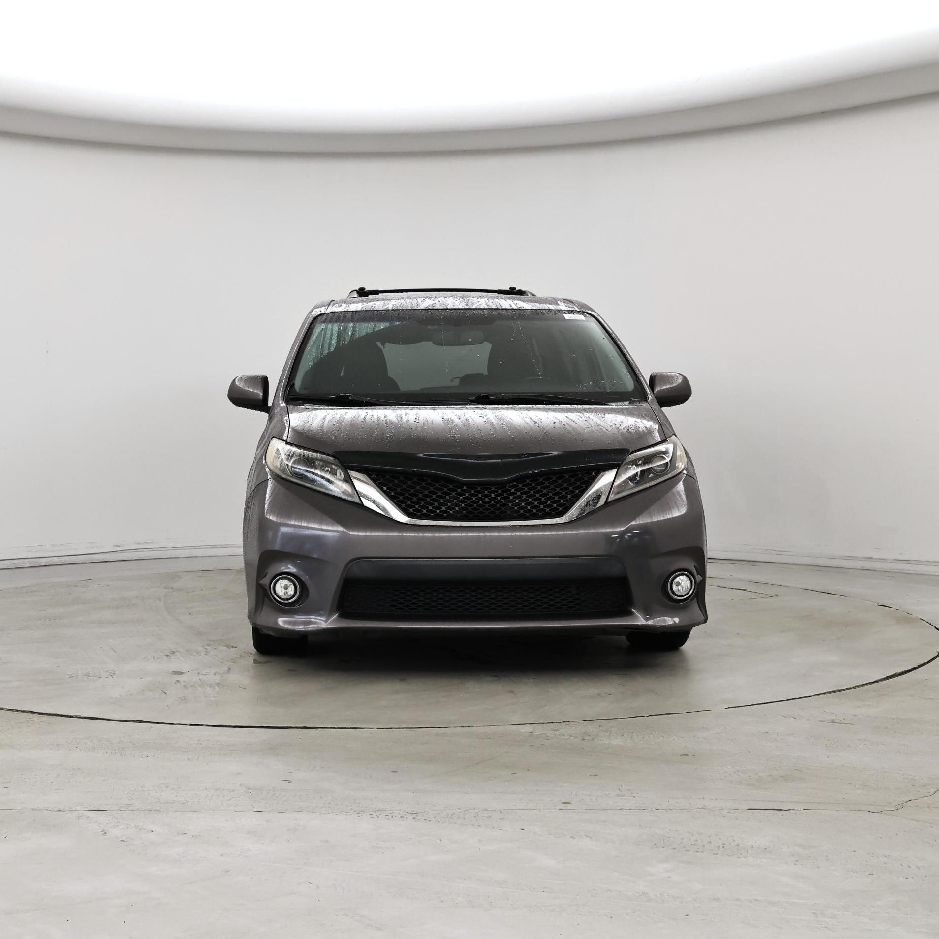 Thumbnail: 2016 Toyota Sienna - 5