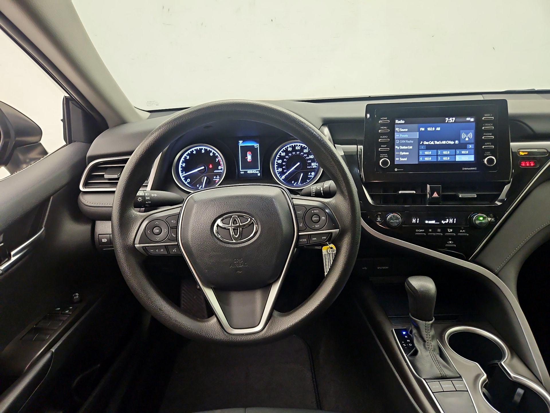 Thumbnail: 2022 Toyota Camry - 10