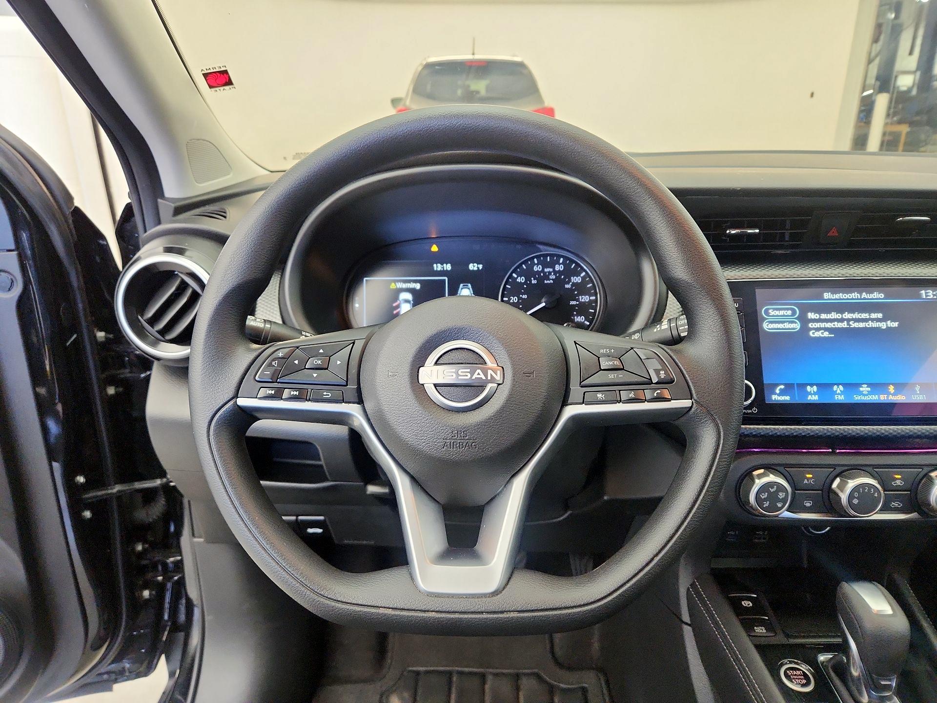 Thumbnail: 2023 Nissan Kicks - 10