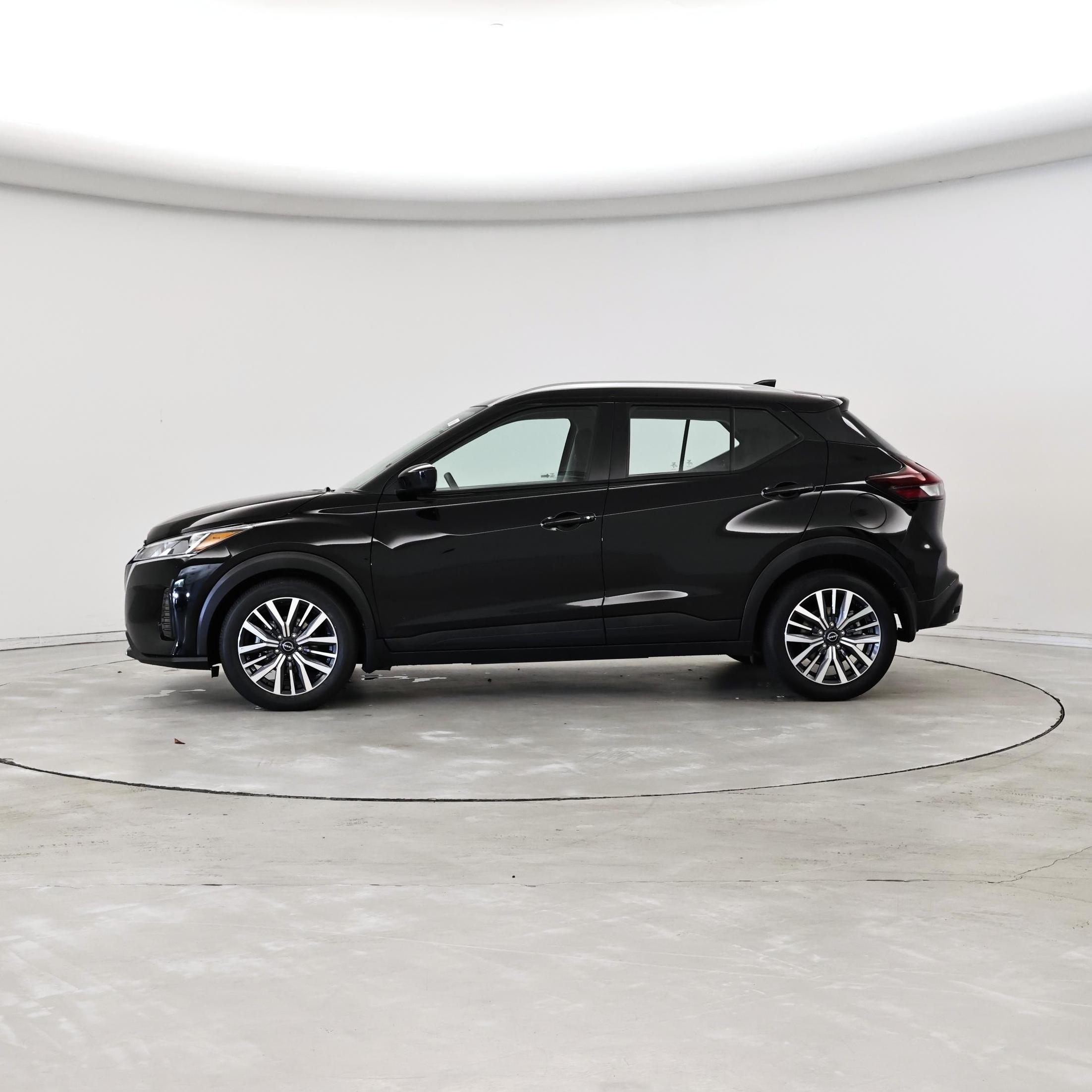 Thumbnail: 2023 Nissan Kicks - 3