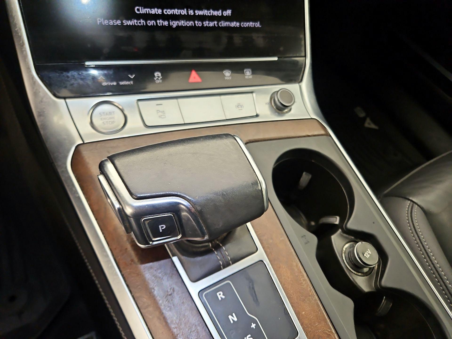 Thumbnail: 2020 Audi A6 - 16