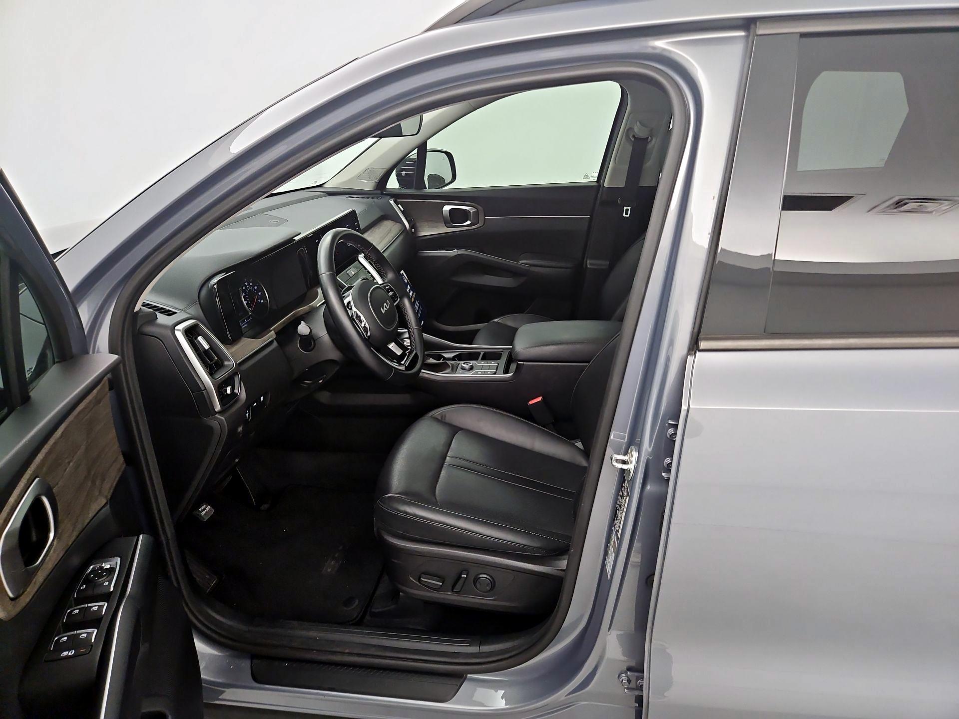 Thumbnail: 2022 Kia Sorento - 11