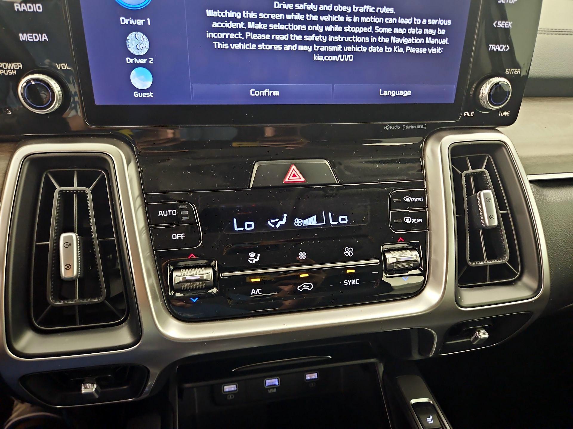 Thumbnail: 2022 Kia Sorento - 17