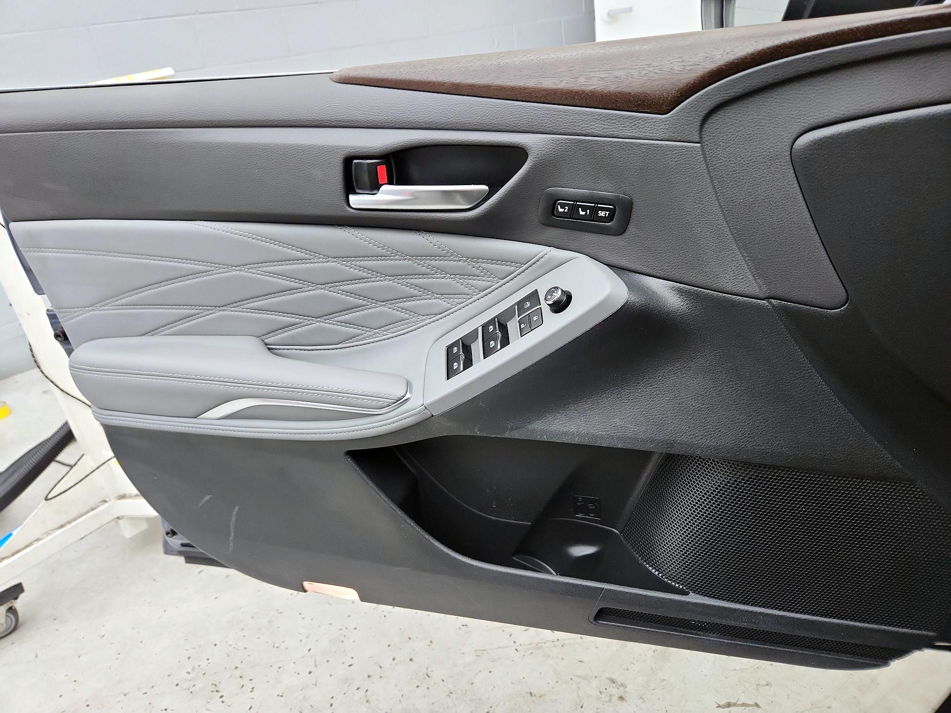 Thumbnail: 2019 Toyota Avalon - 12