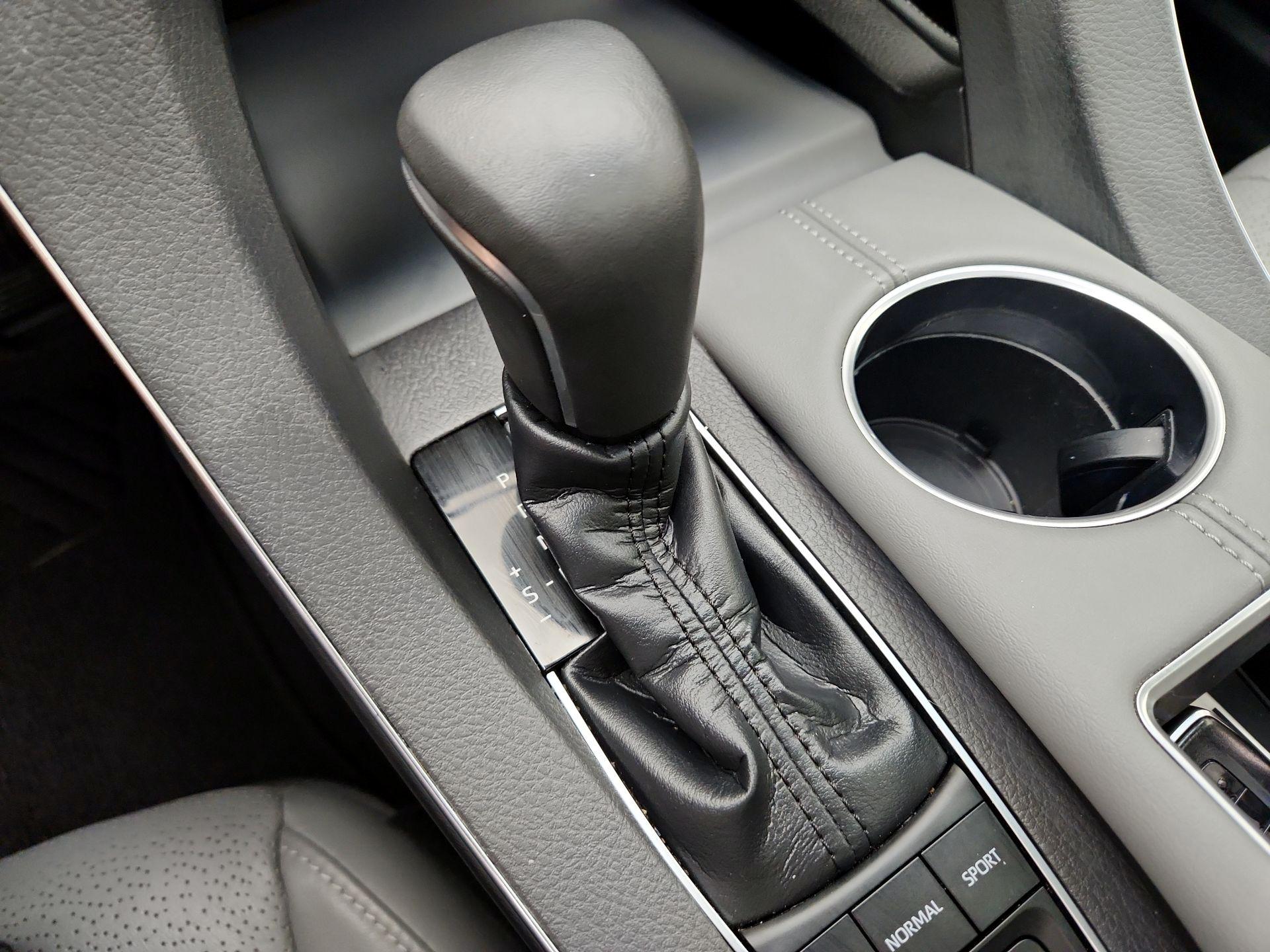 Thumbnail: 2019 Toyota Avalon - 18